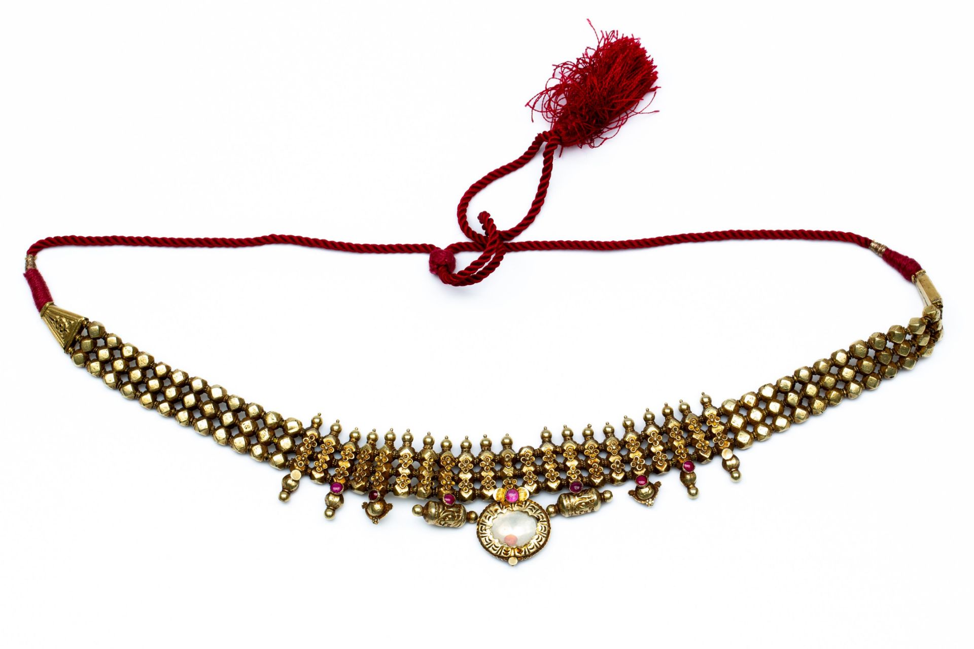 Noordoost India, 19e eeuw, beneden wettelijk gehalte gouden choker, - Bild 2 aus 2