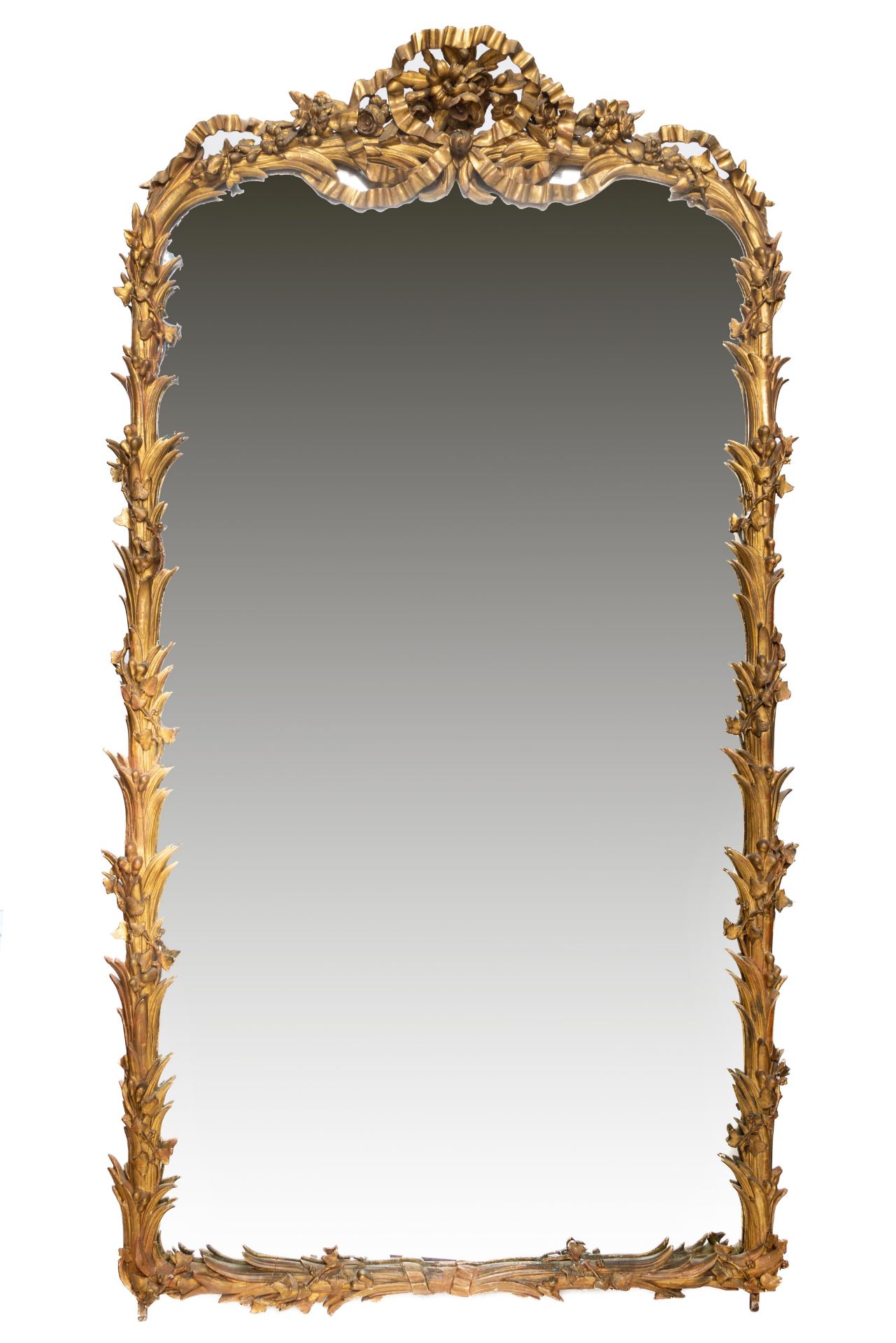Spiegel in vergulde lijst in Louis XV-XVI-stijl, 19e eeuw,