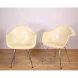 Charles & Ray Eames voor Herman Miller, USA, paar 'DAX' stoelen, ontwerp 1965-1970,
