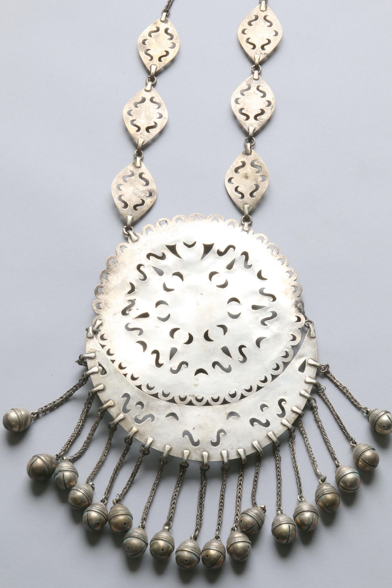 Turkmenistan, Ersari, a breast ornament - Bild 3 aus 4