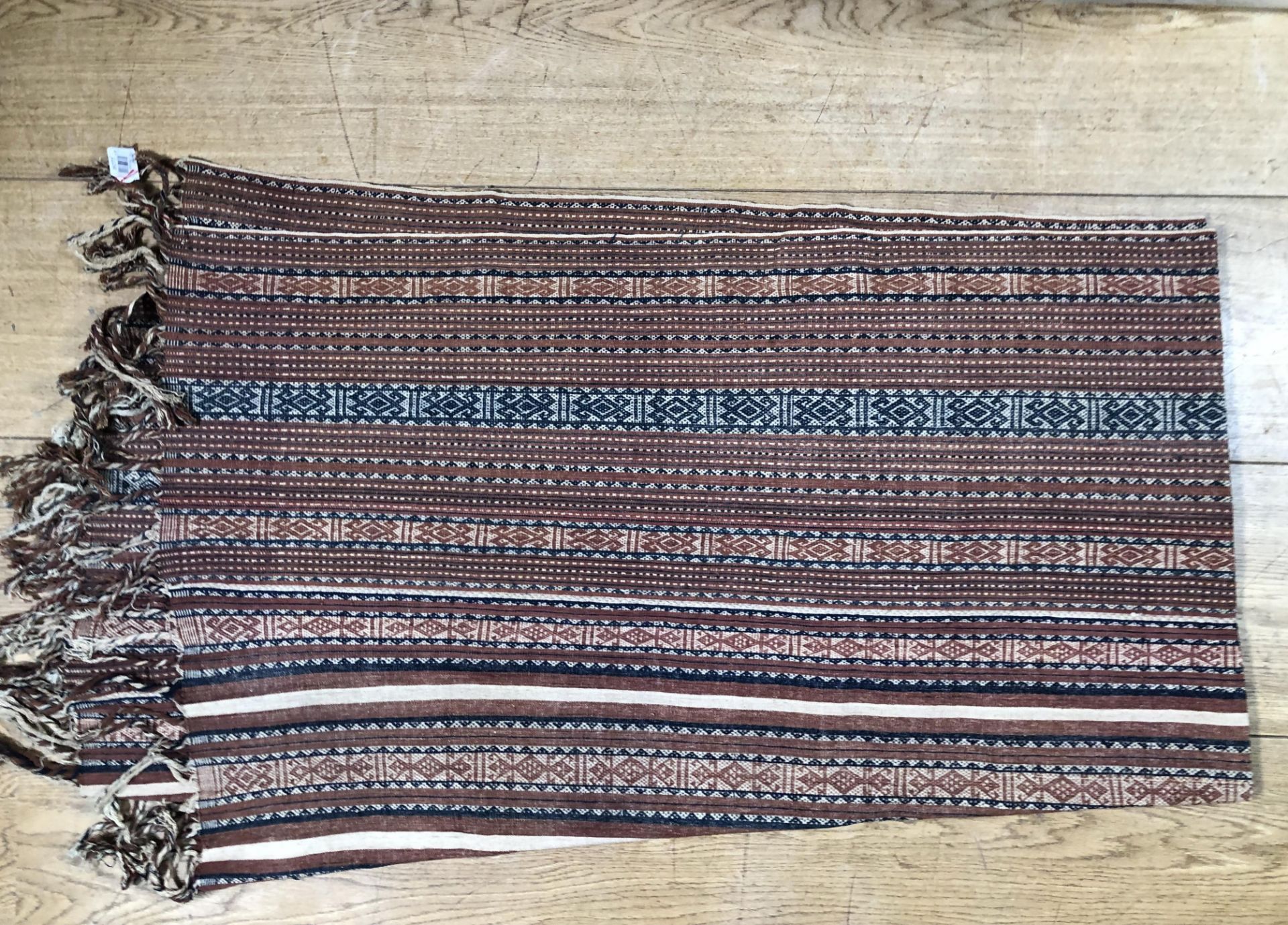 Timor, Beboki, Lurasik, woman's sarong, tain na' taiba, both ends with buna warp wrapping. - Bild 4 aus 7