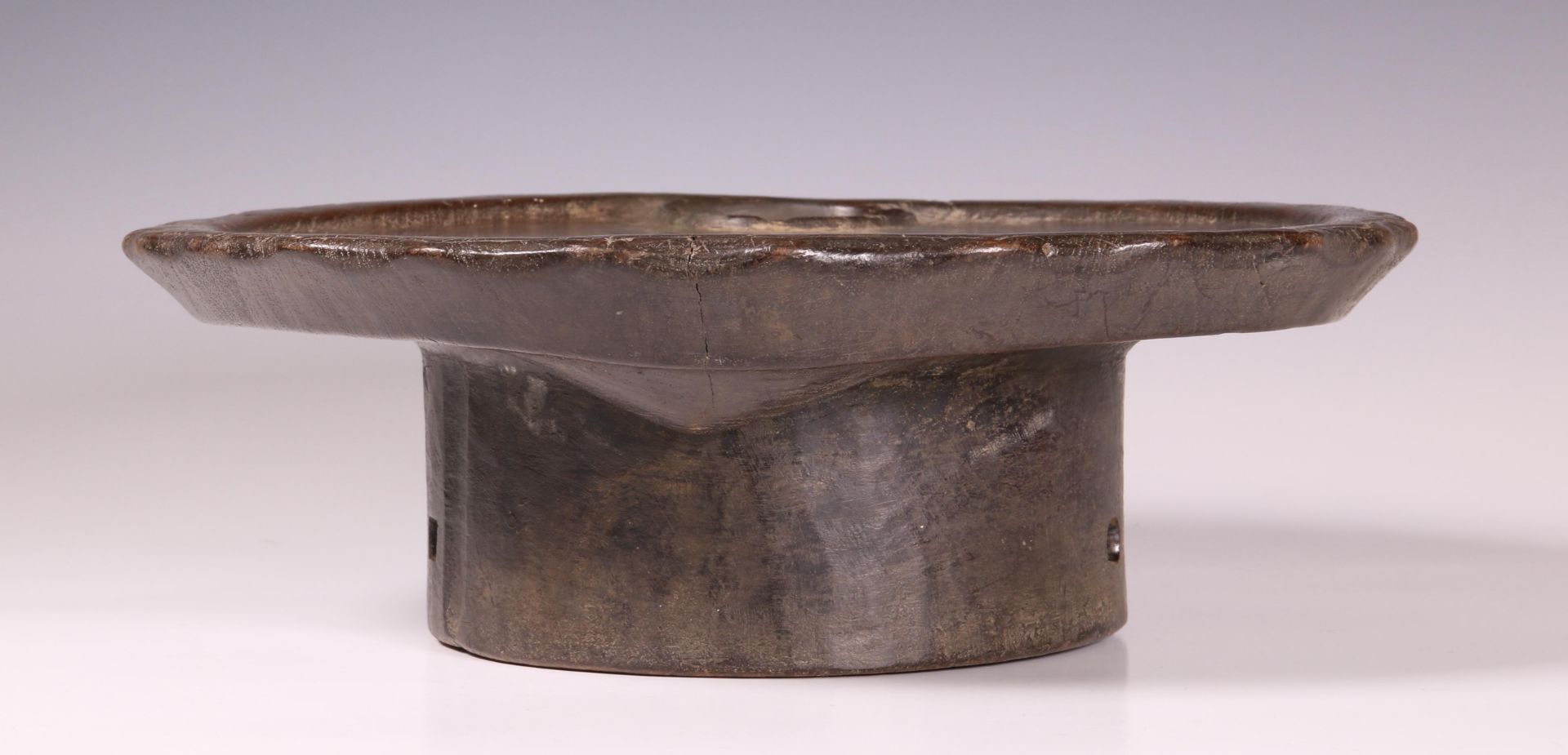 Philippines, Luzon, Ifugao/Kankanay, wooden circular ritual bowl; - Bild 2 aus 7