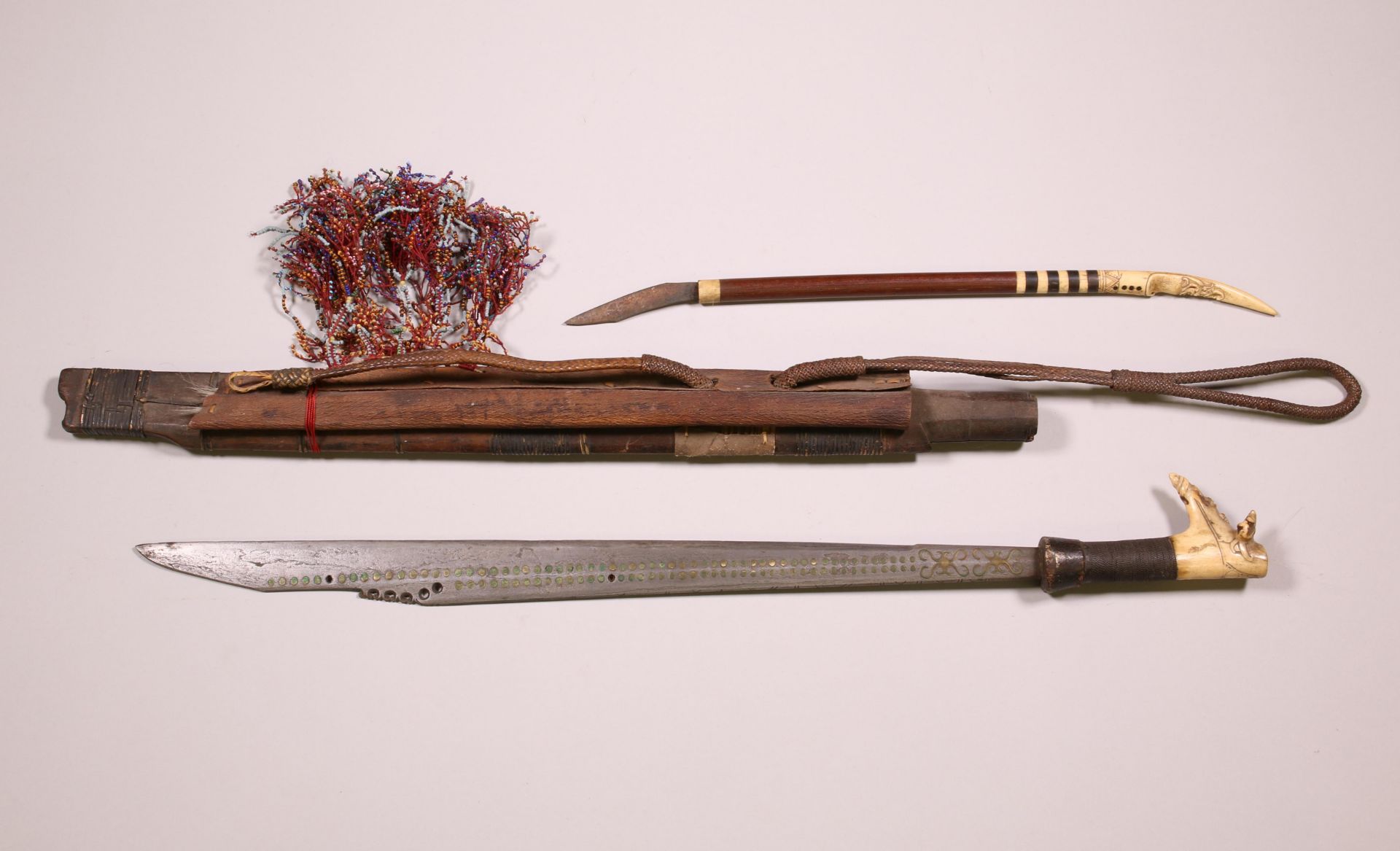 Borneo, Kalimantan, Dayak, three various swords, mandau, - Bild 26 aus 28