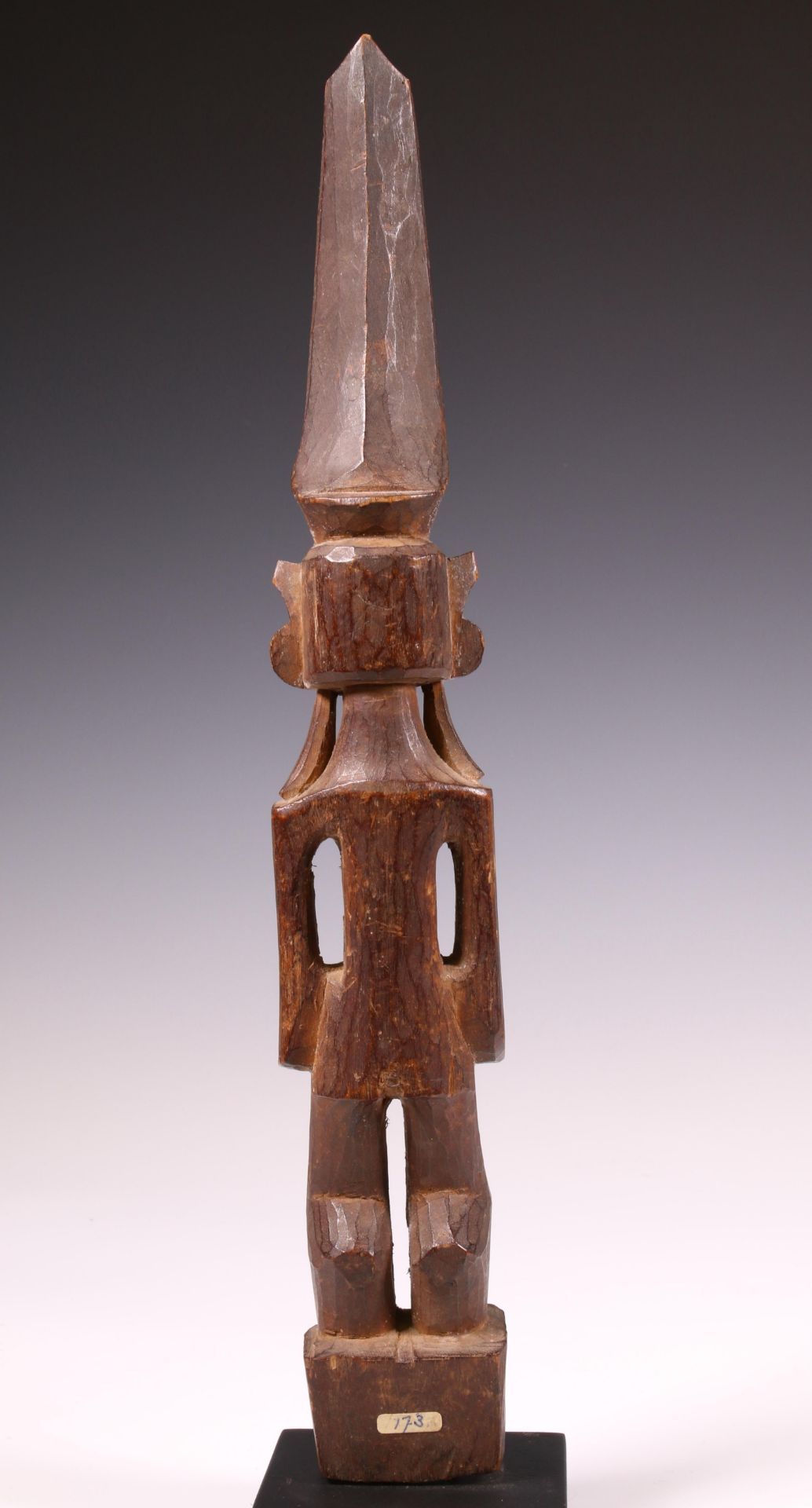 Central Nias, standing female ancestor figure, adu zatua, - Bild 7 aus 7