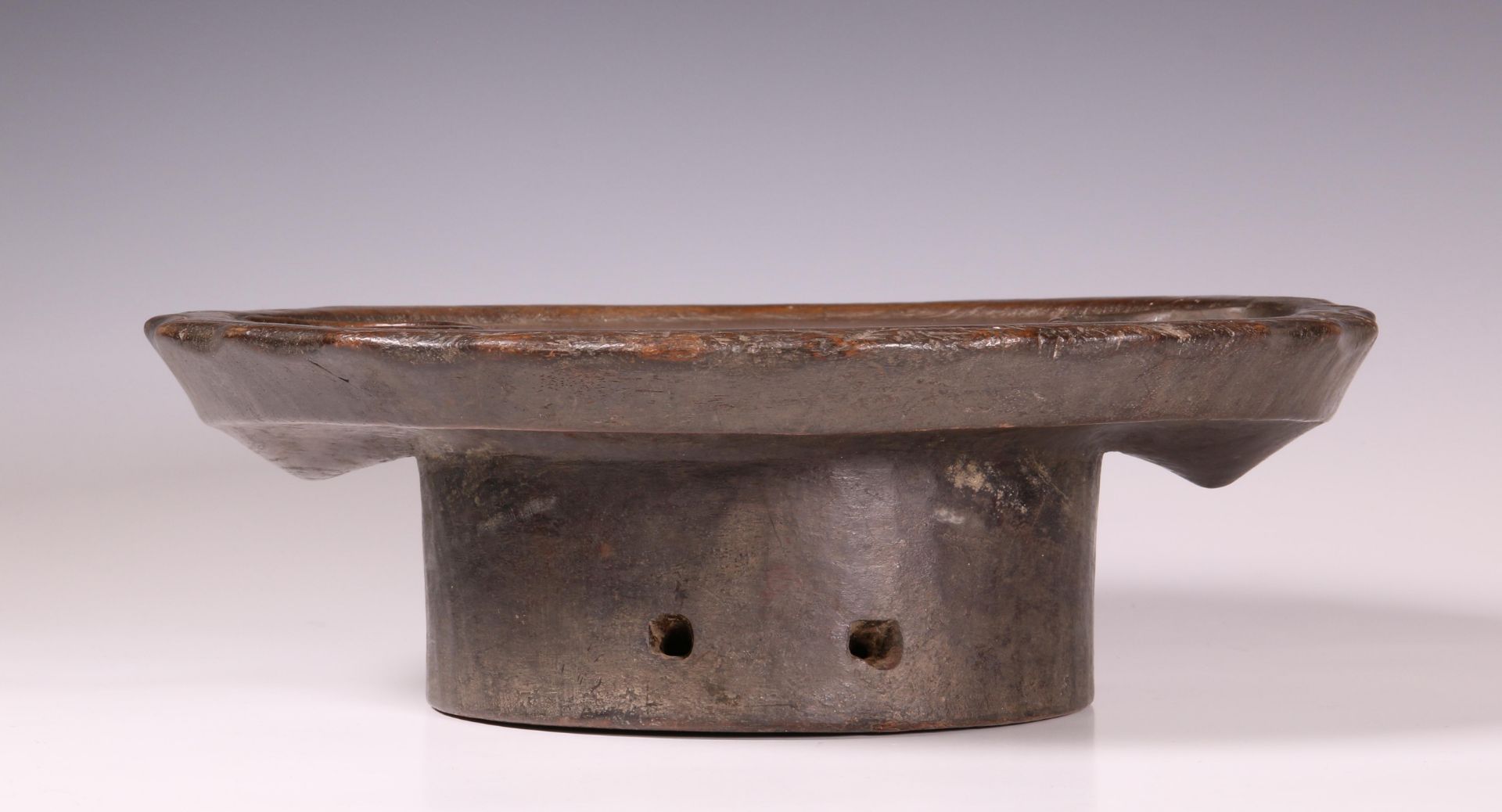 Philippines, Luzon, Ifugao/Kankanay, wooden circular ritual bowl; - Bild 5 aus 7