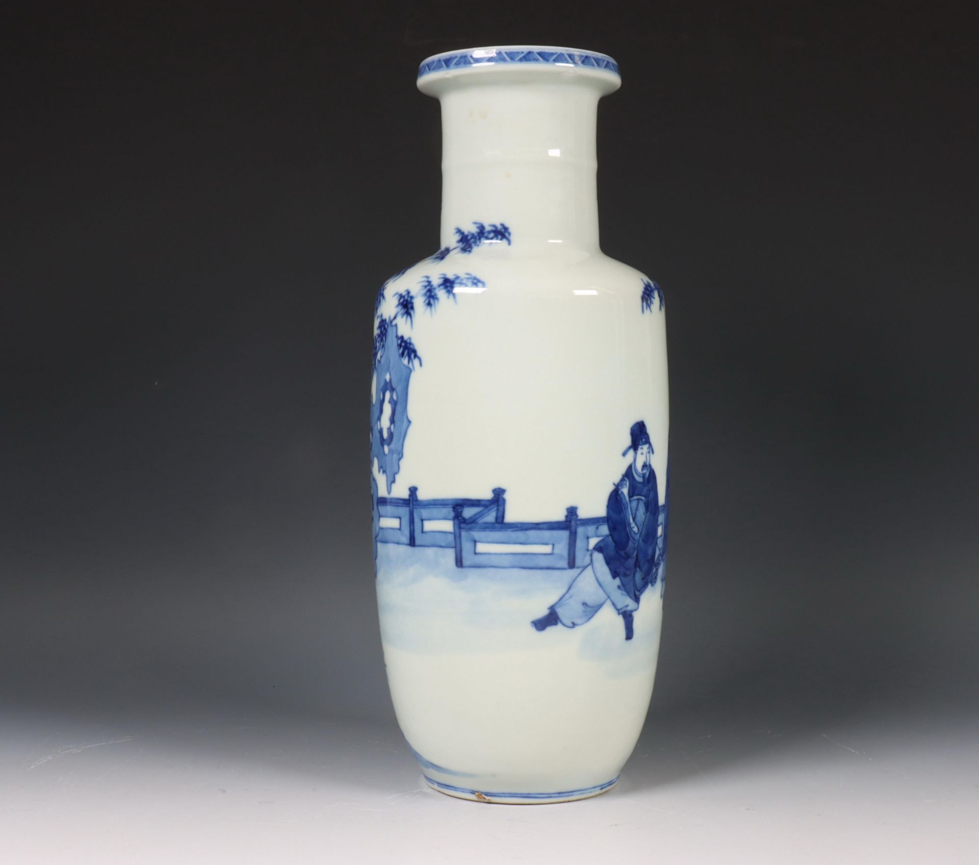 China, blauw-wit porseleinen rolvaas, 19e/20e eeuw, - Bild 3 aus 5