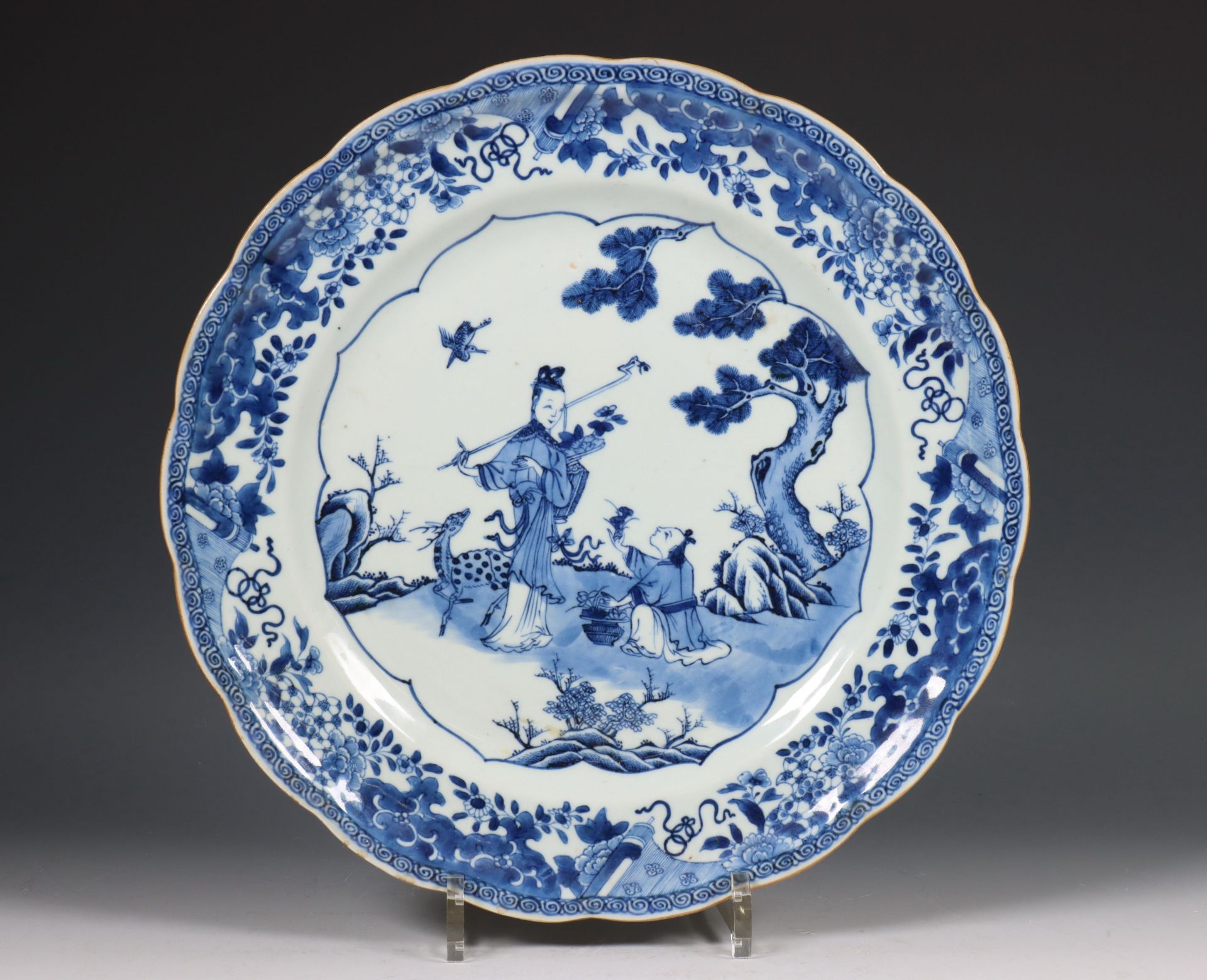China, paar blauw-wit porseleinen schotels, Qianlong periode (1736-1795), - Bild 5 aus 6