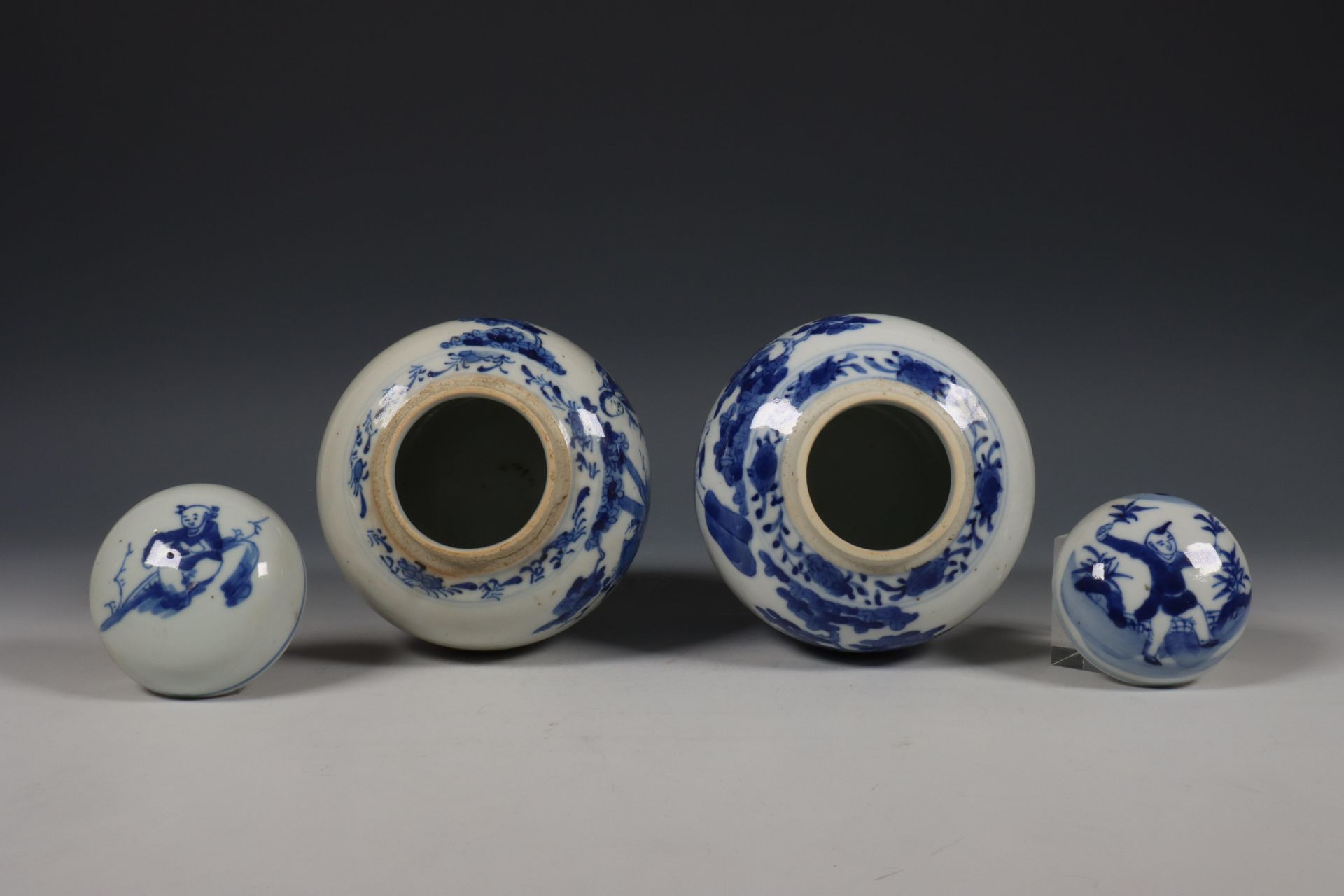 China, twee blauw-wit porseleinen gemberpotten, 19e/ 20e eeuw, - Bild 6 aus 6