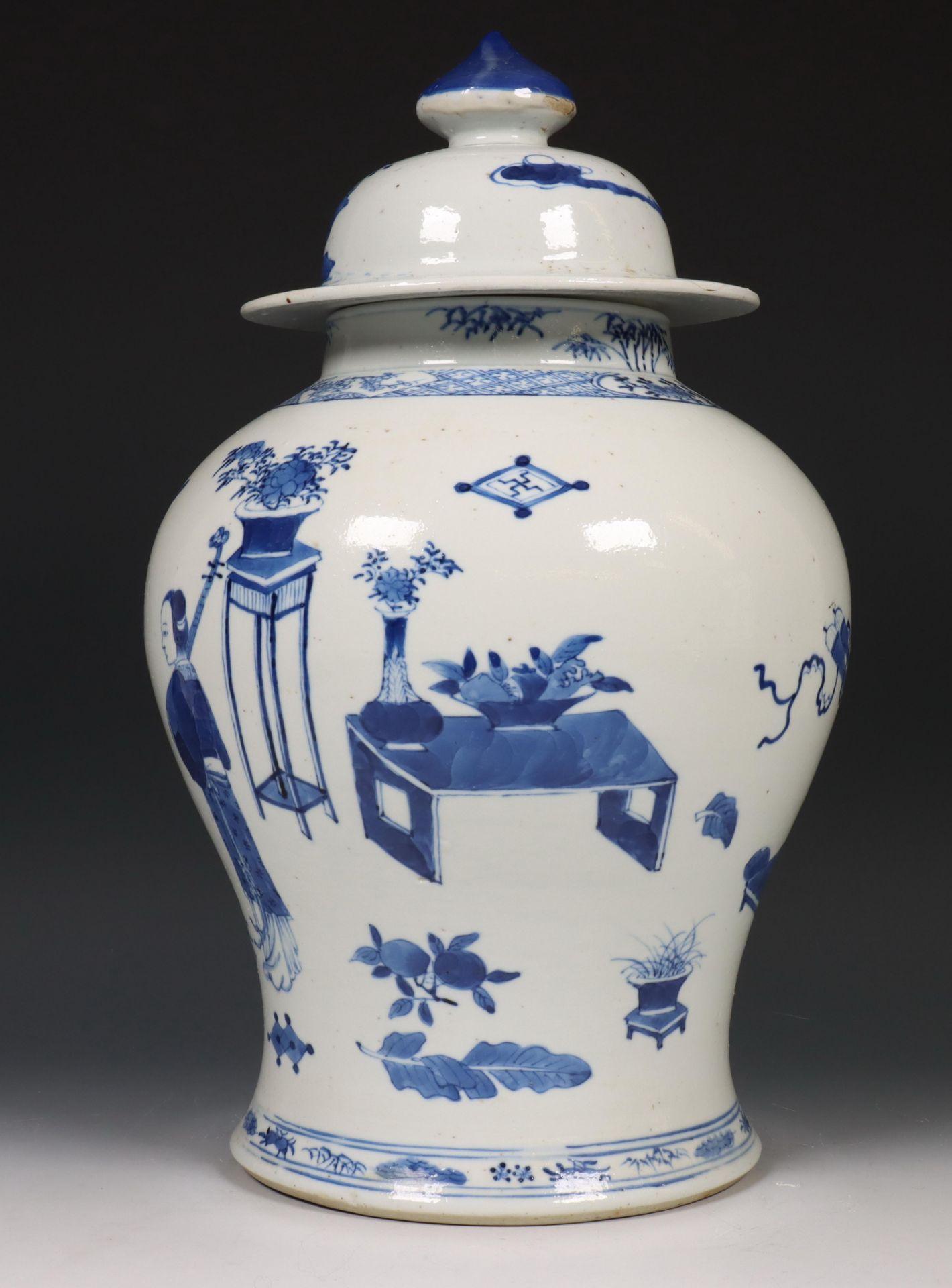 China, blauw-wit porseleinen baluster dekselvaas, modern, - Bild 4 aus 6