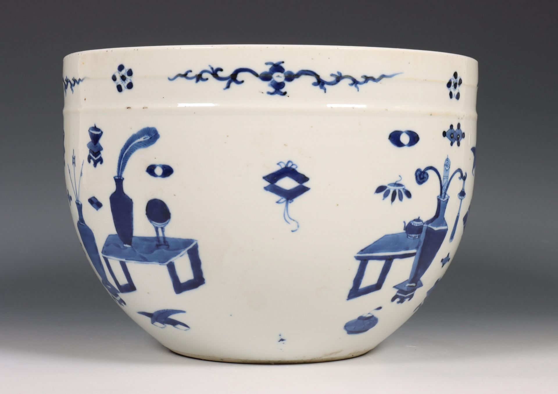 China, blauw-wit porseleinen wierookbrander, Kangxi periode (1662-1722), - Bild 11 aus 12