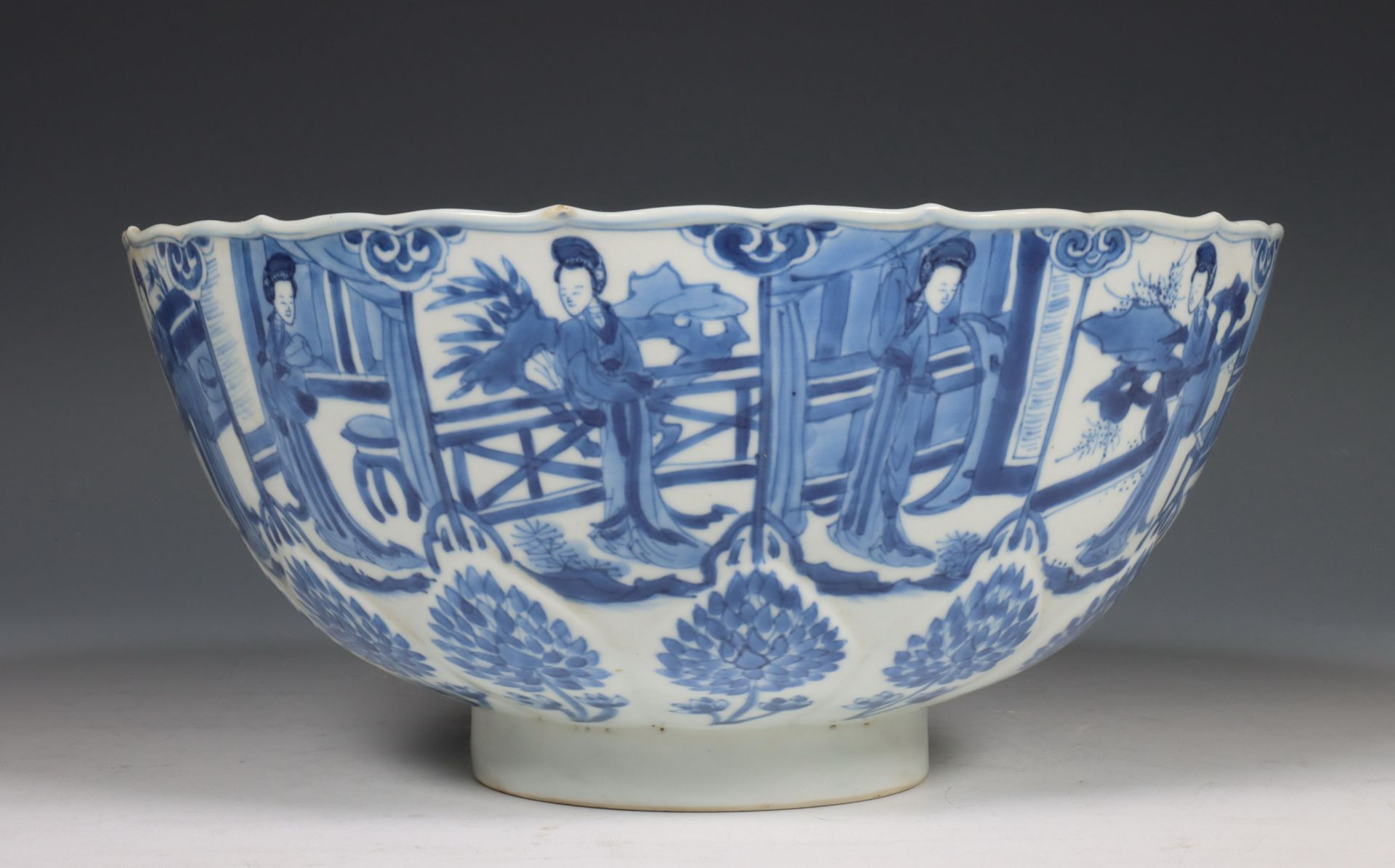 China, blauw-wit porseleinen kom, Kangxi periode (1662-1722), - Bild 4 aus 8