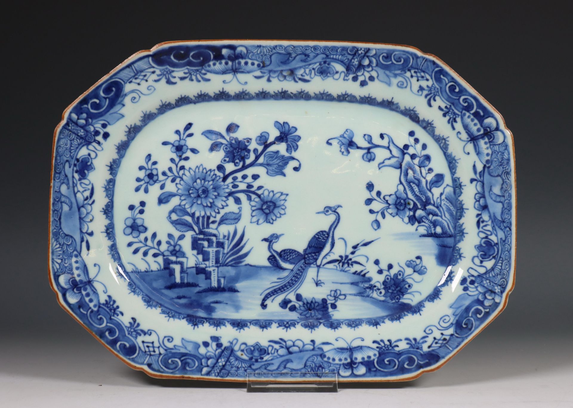 China, twee blauw-wit porseleinen dienschalen, Qianlong periode (1736-1795), - Bild 2 aus 5