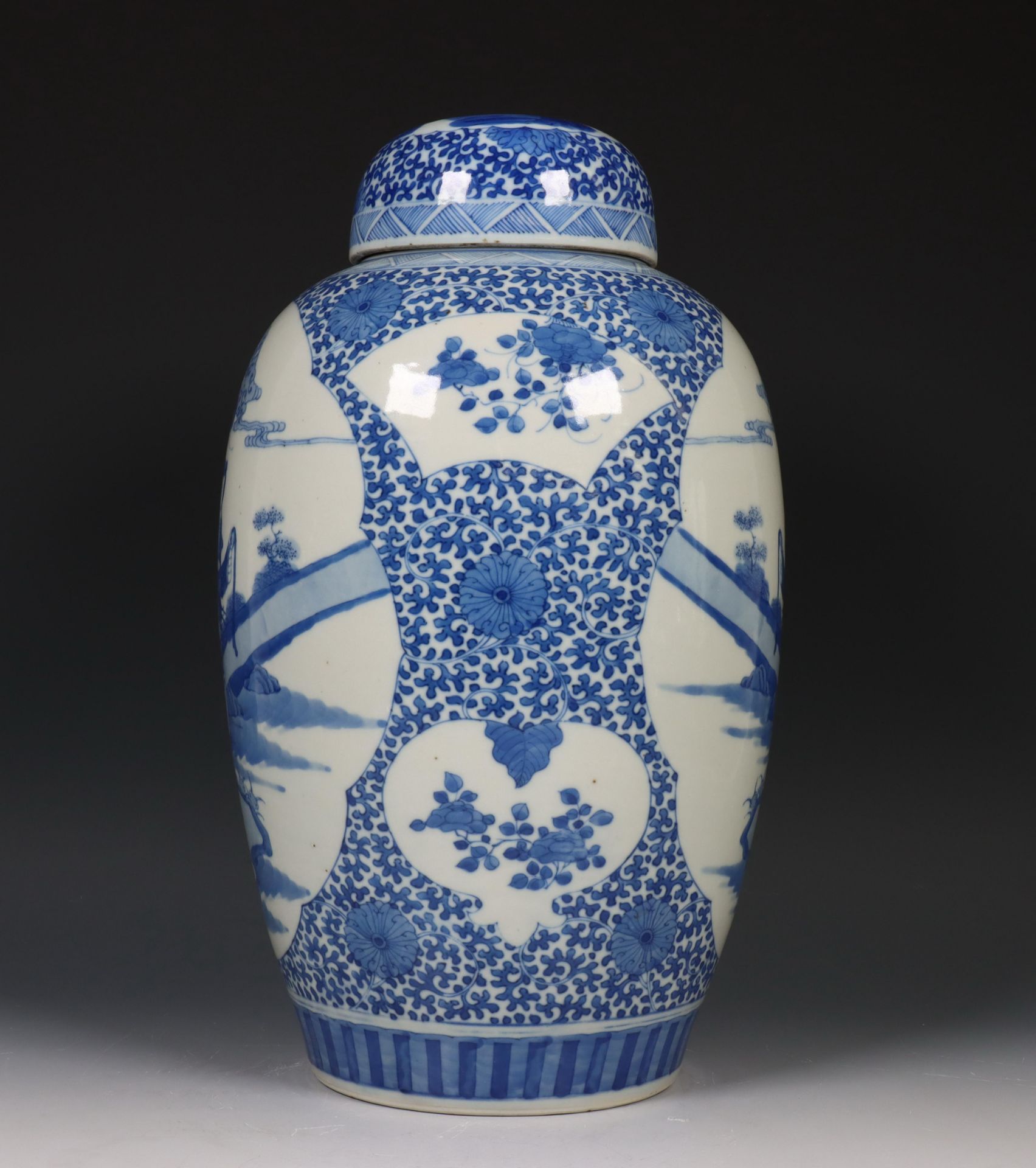 China, blauw-wit porseleinen dekselvaas, late Qing-dynastie (1644-1912), - Bild 4 aus 14