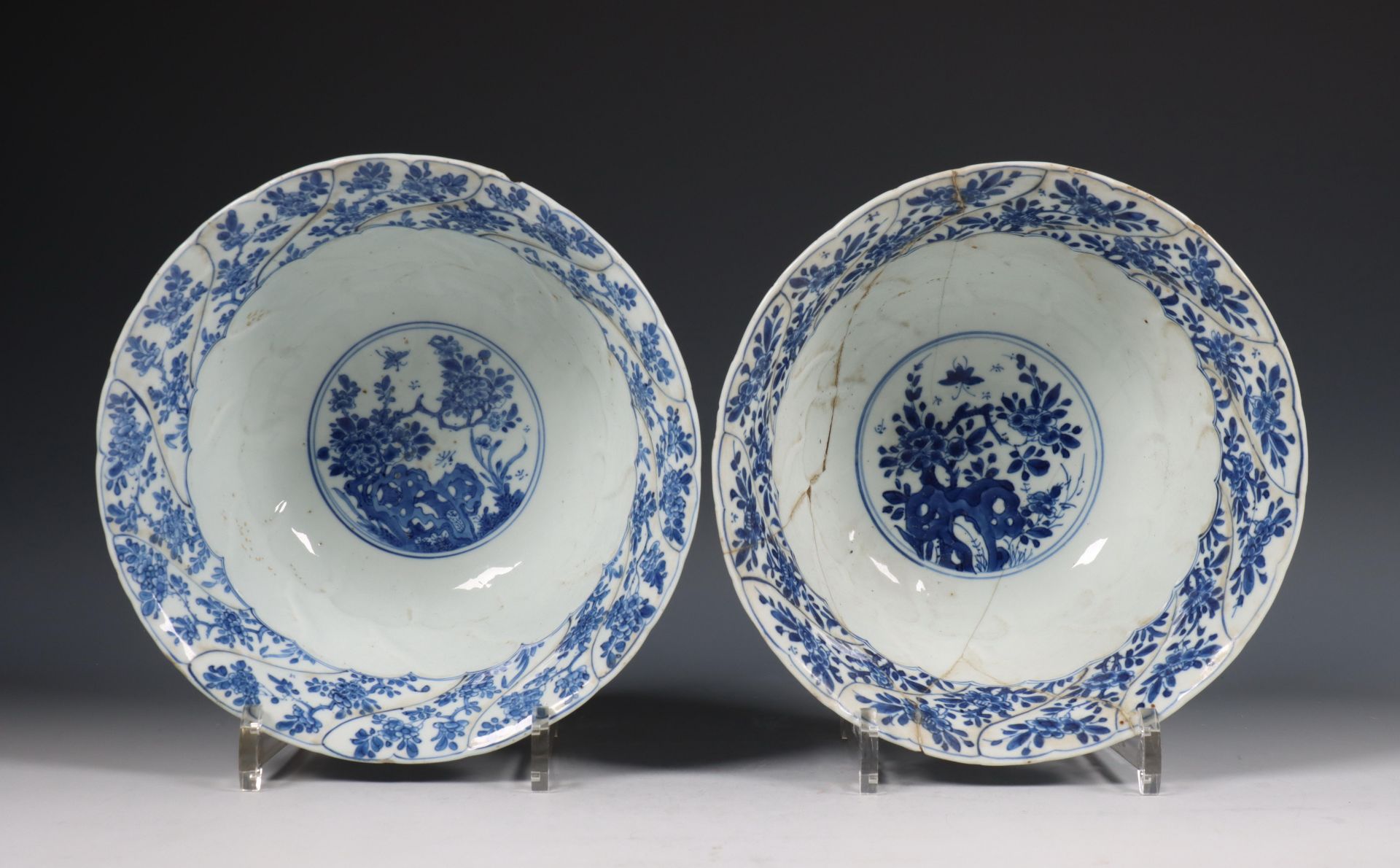 China, paar blauw-wit porseleinen gelobde kommen, Kangxi periode (1662-1722), - Bild 8 aus 8