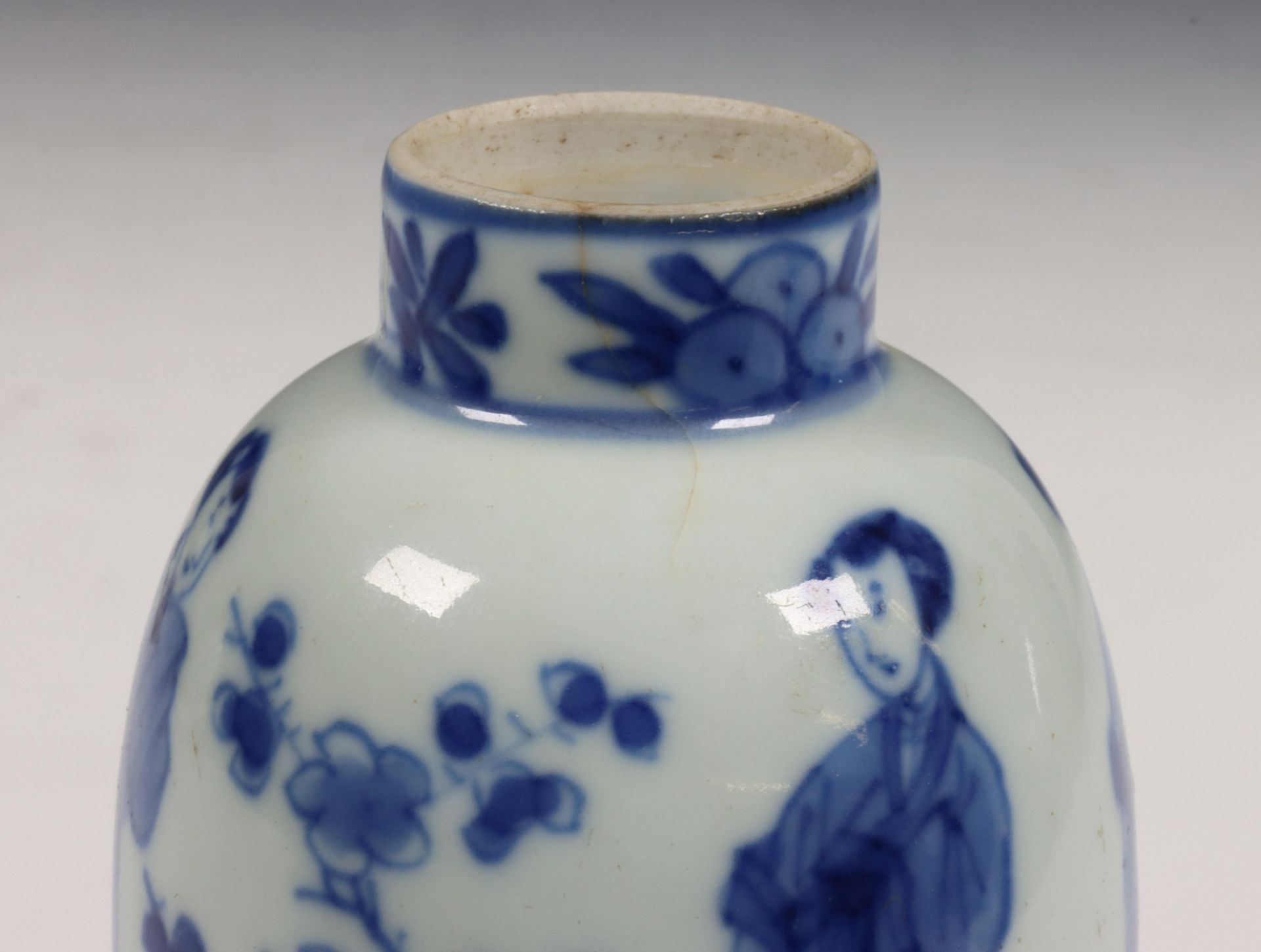 China, twee blauw-wit porseleinen theebusjes, Kangxi periode (1662-1722) en later, - Bild 10 aus 13