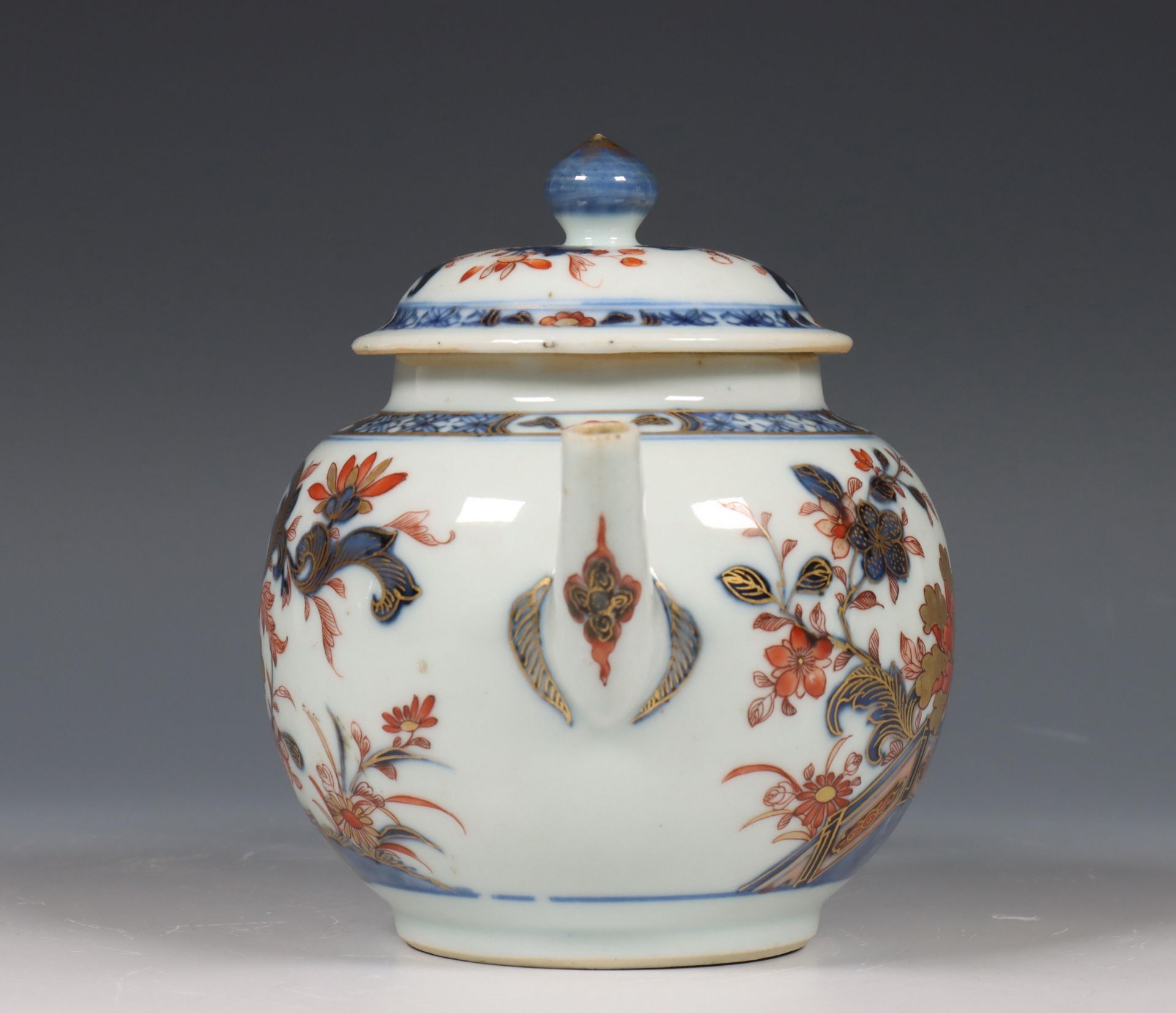 China, Imari porseleinen theepot, Kangxi periode (1662-1722), - Bild 3 aus 6