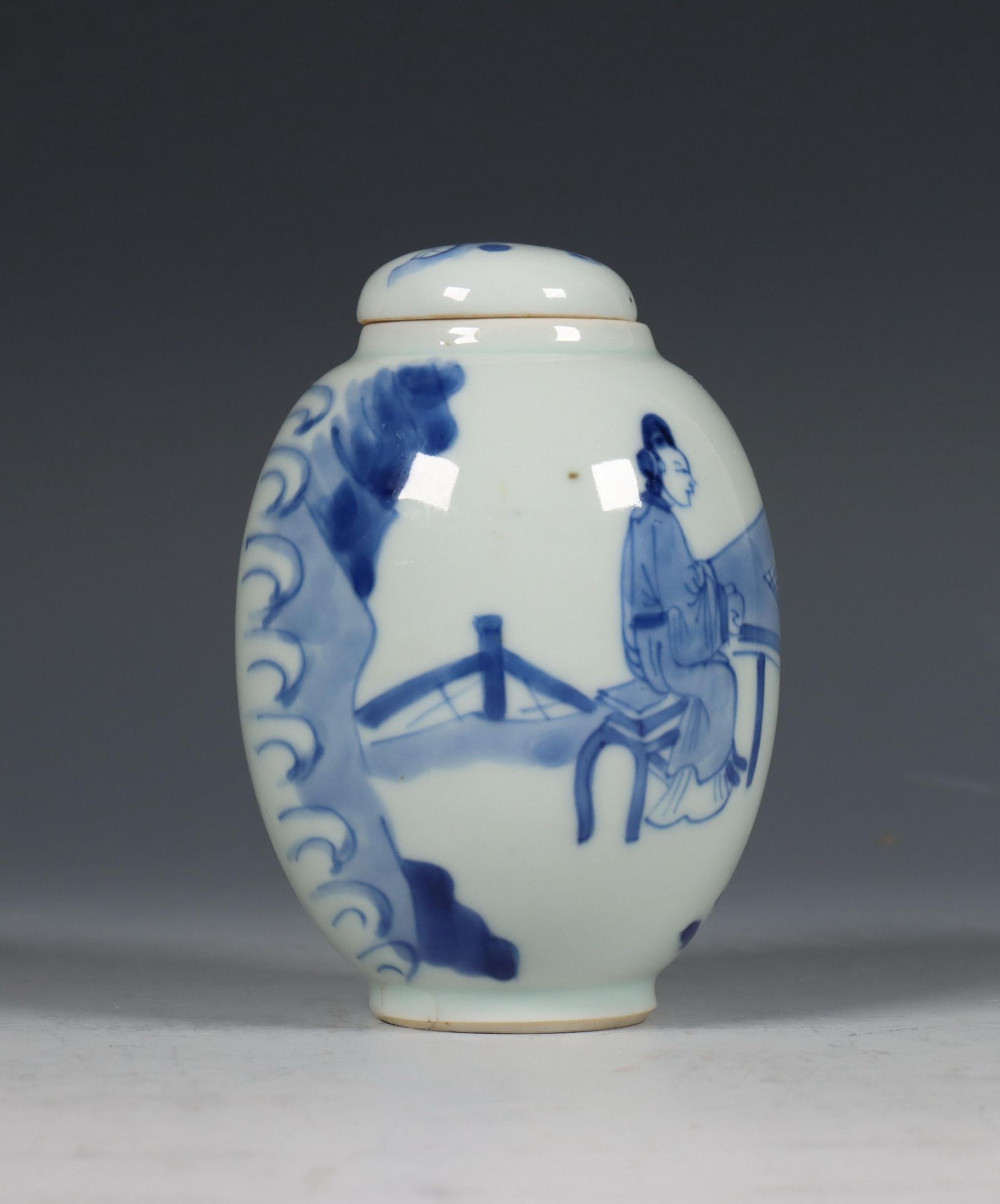 China, blauw-wit porseleinen theebusje, Kangxi periode (1662-1722), - Bild 5 aus 6