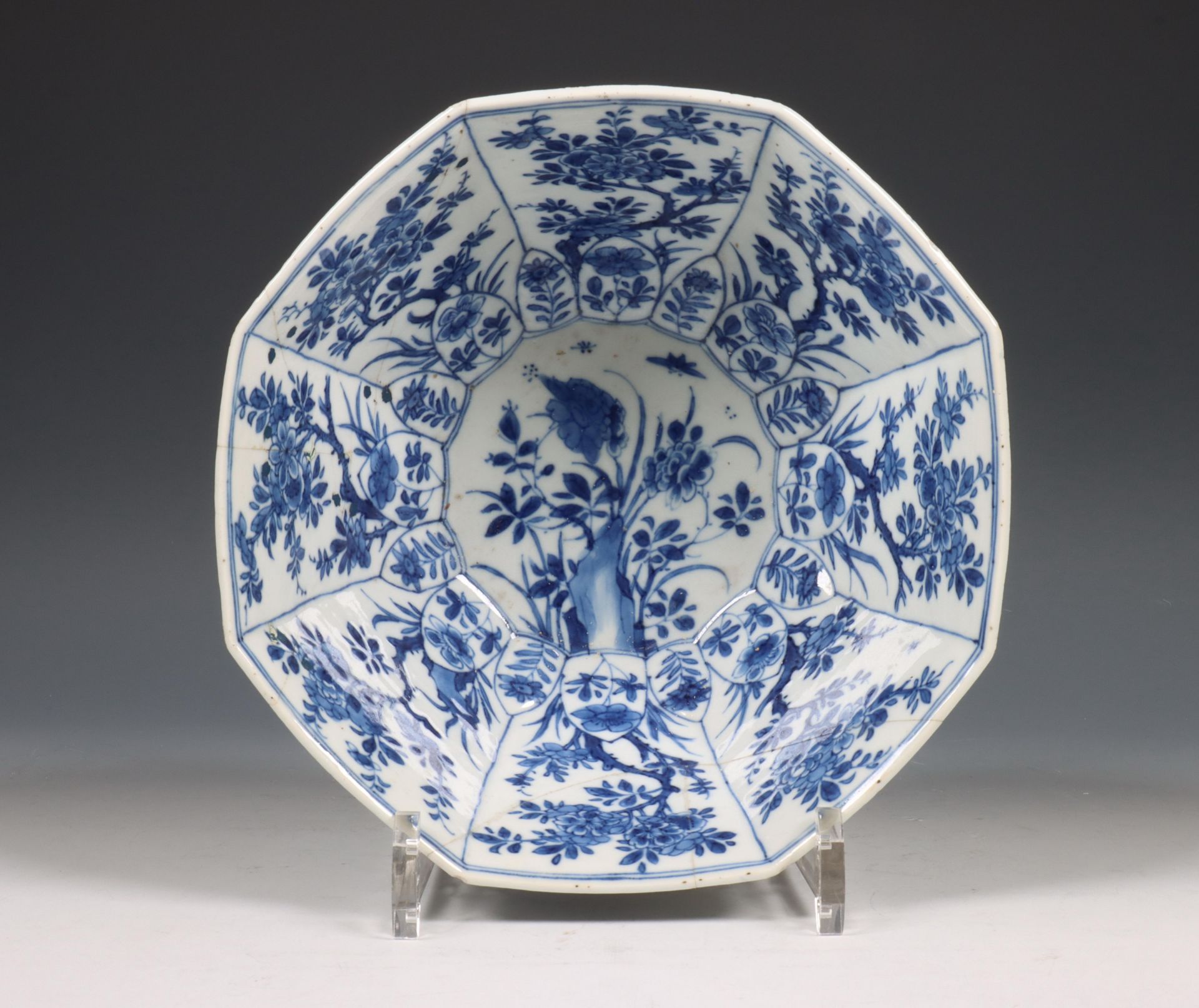 China, blauw-wit porseleinen achtkantige kom, Kangxi periode (1662-1722), - Bild 6 aus 6