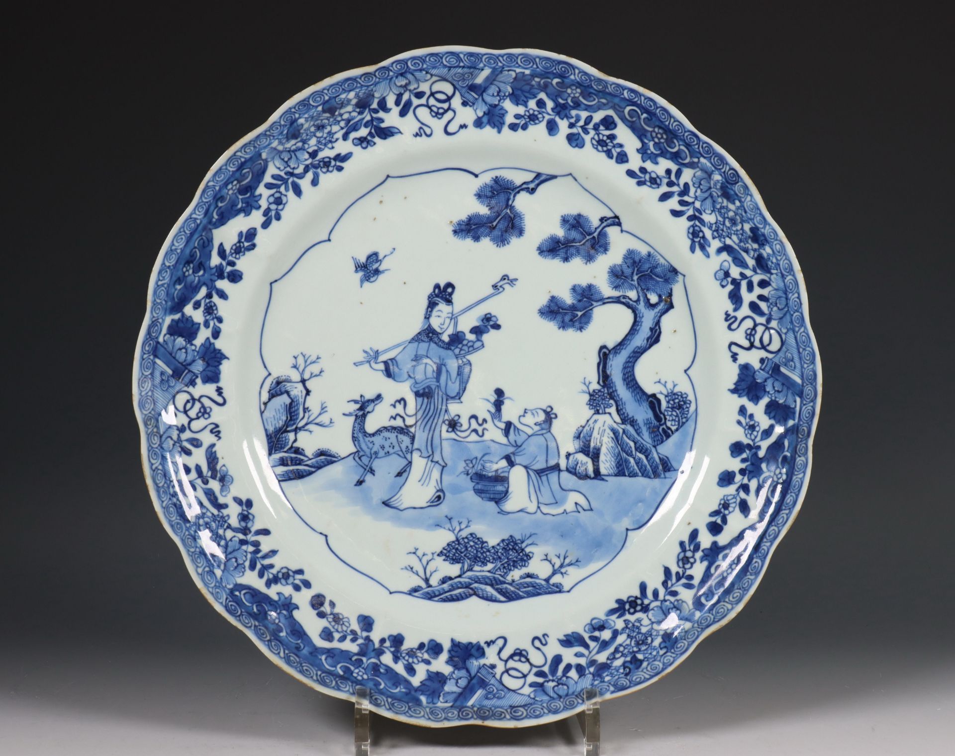 China, paar blauw-wit porseleinen schotels, Qianlong periode (1736-1795), - Bild 3 aus 6