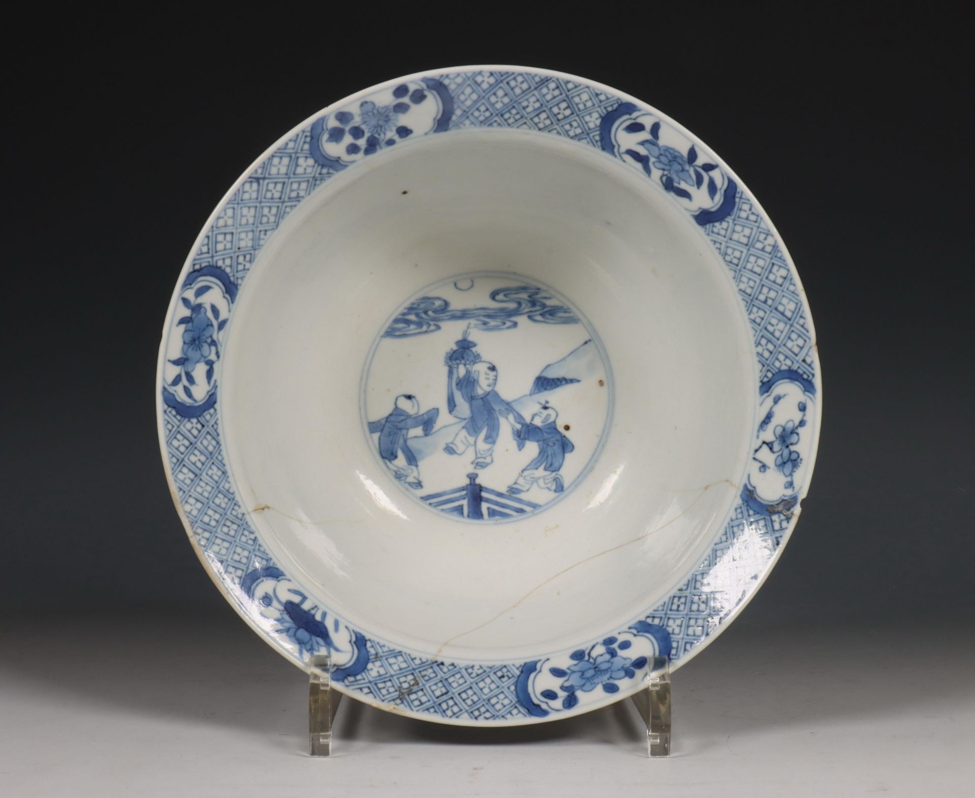 China, blauw-wit porseleinen kom, Kangxi periode (1662-1722), - Bild 6 aus 6