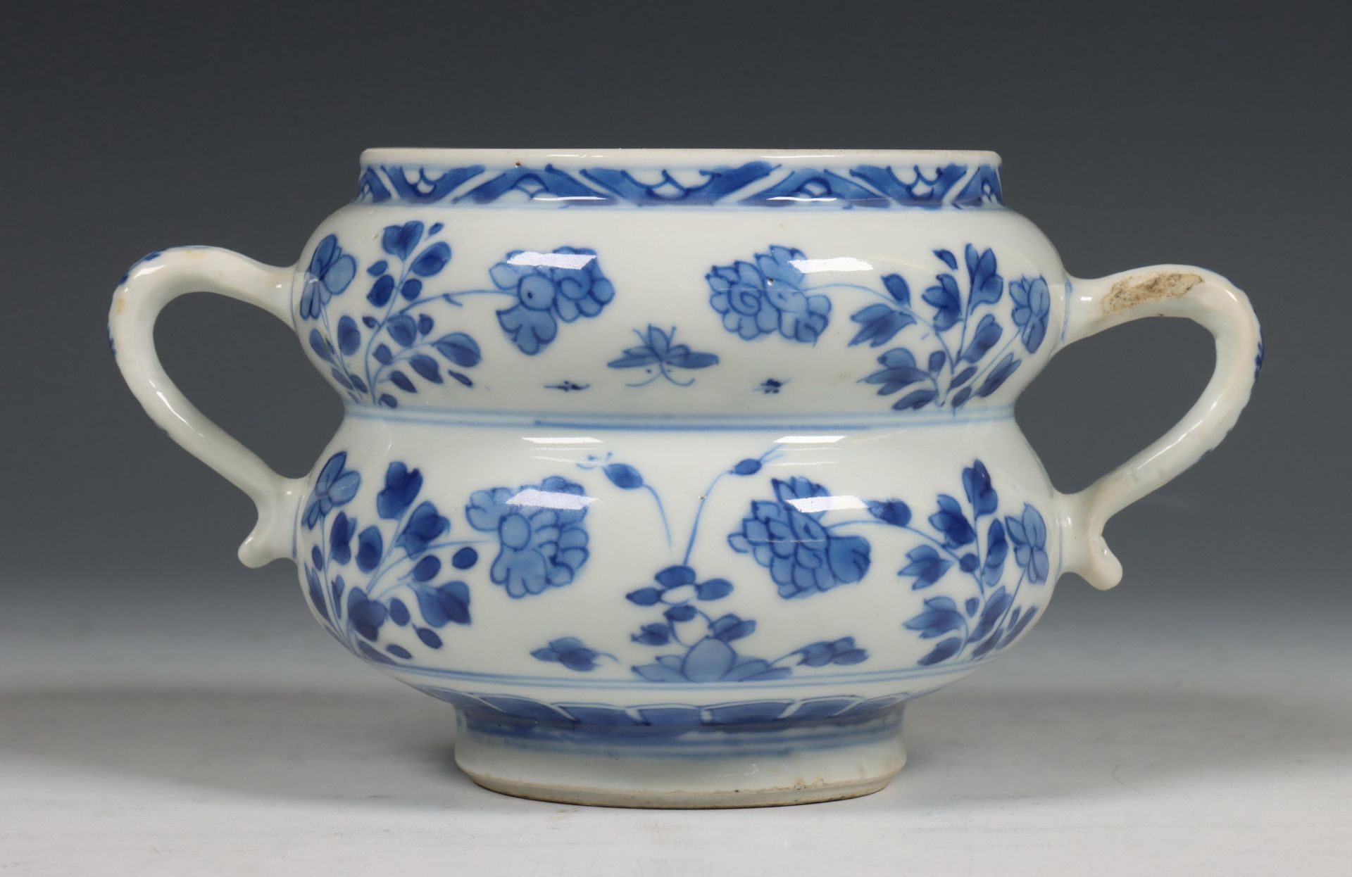 China, blauw-wit porseleinen écuelle, Kangxi periode (1662-1722),