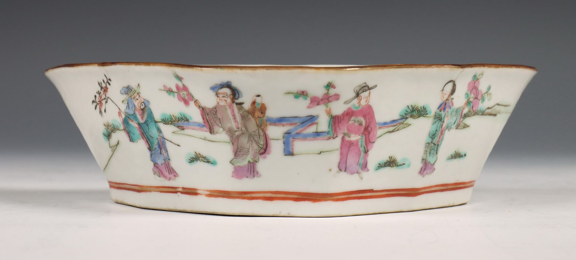 China, famille rose 'sweetmeat' set, ca. 1900, - Bild 8 aus 23