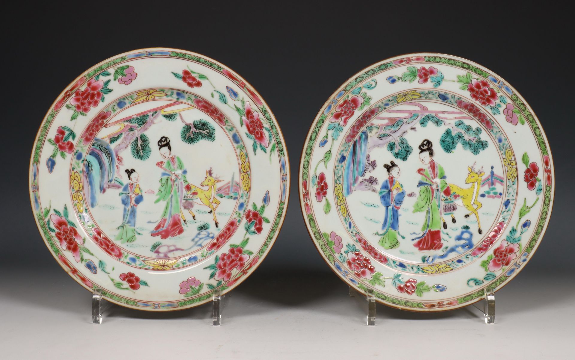 China, paar famille rose porseleinen borden, Qianlong periode (1736-1795),