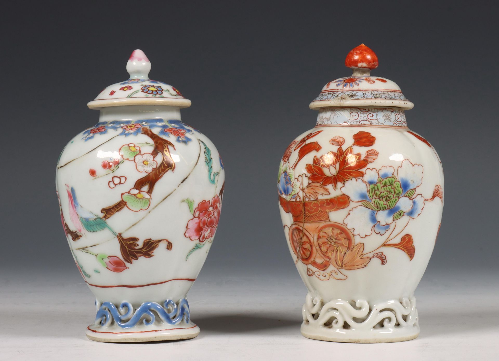 China, twee famille rose porseleinen theebusjes, Qianlong periode (1736-1795), - Bild 5 aus 12