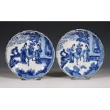 China, paar blauw-wit porseleinen schoteltjes, Kangxi periode (1662-1722),