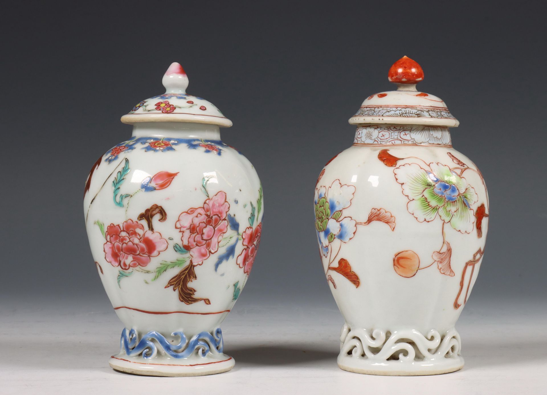 China, twee famille rose porseleinen theebusjes, Qianlong periode (1736-1795), - Bild 2 aus 12