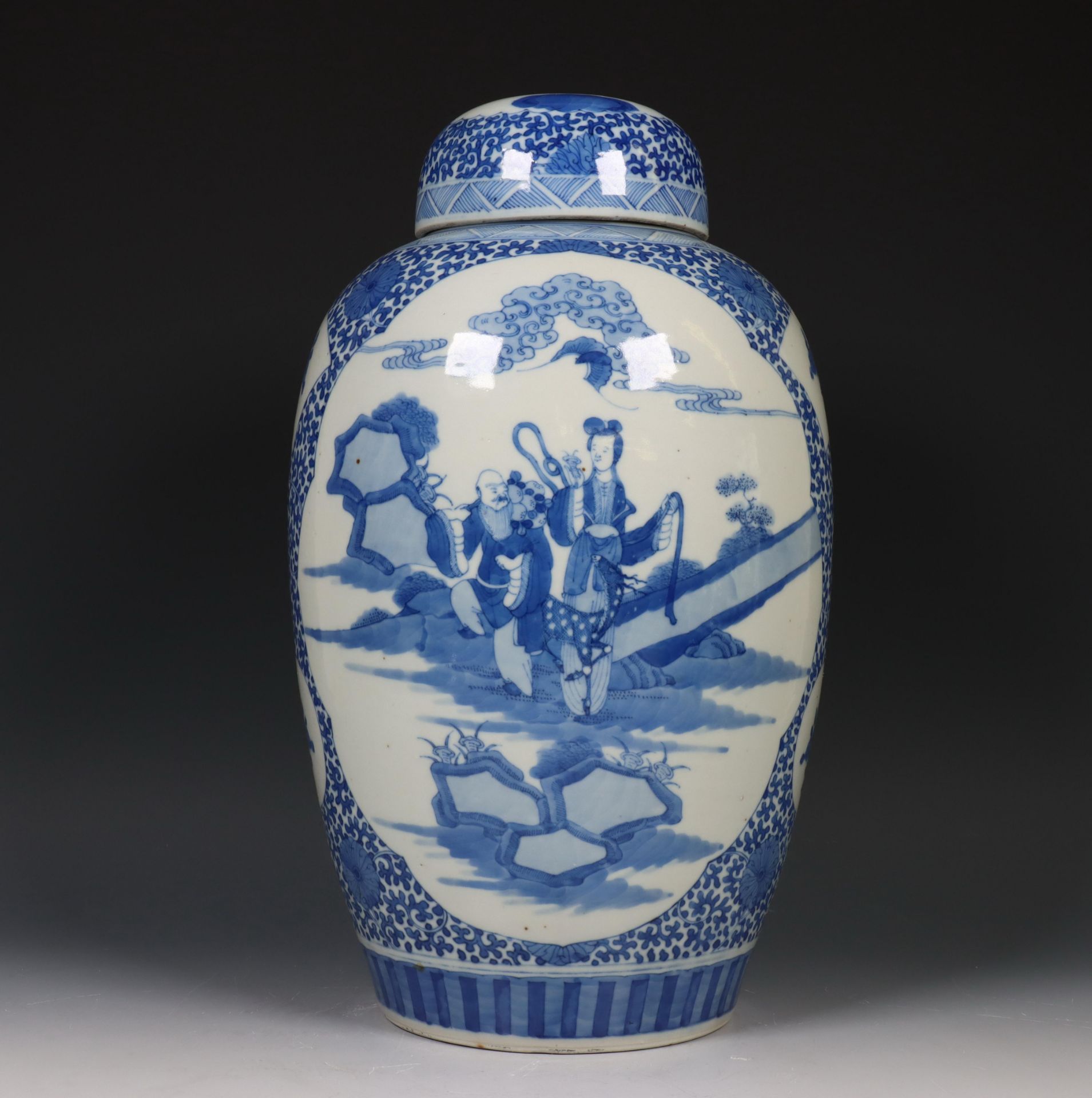 China, blauw-wit porseleinen dekselvaas, late Qing-dynastie (1644-1912),