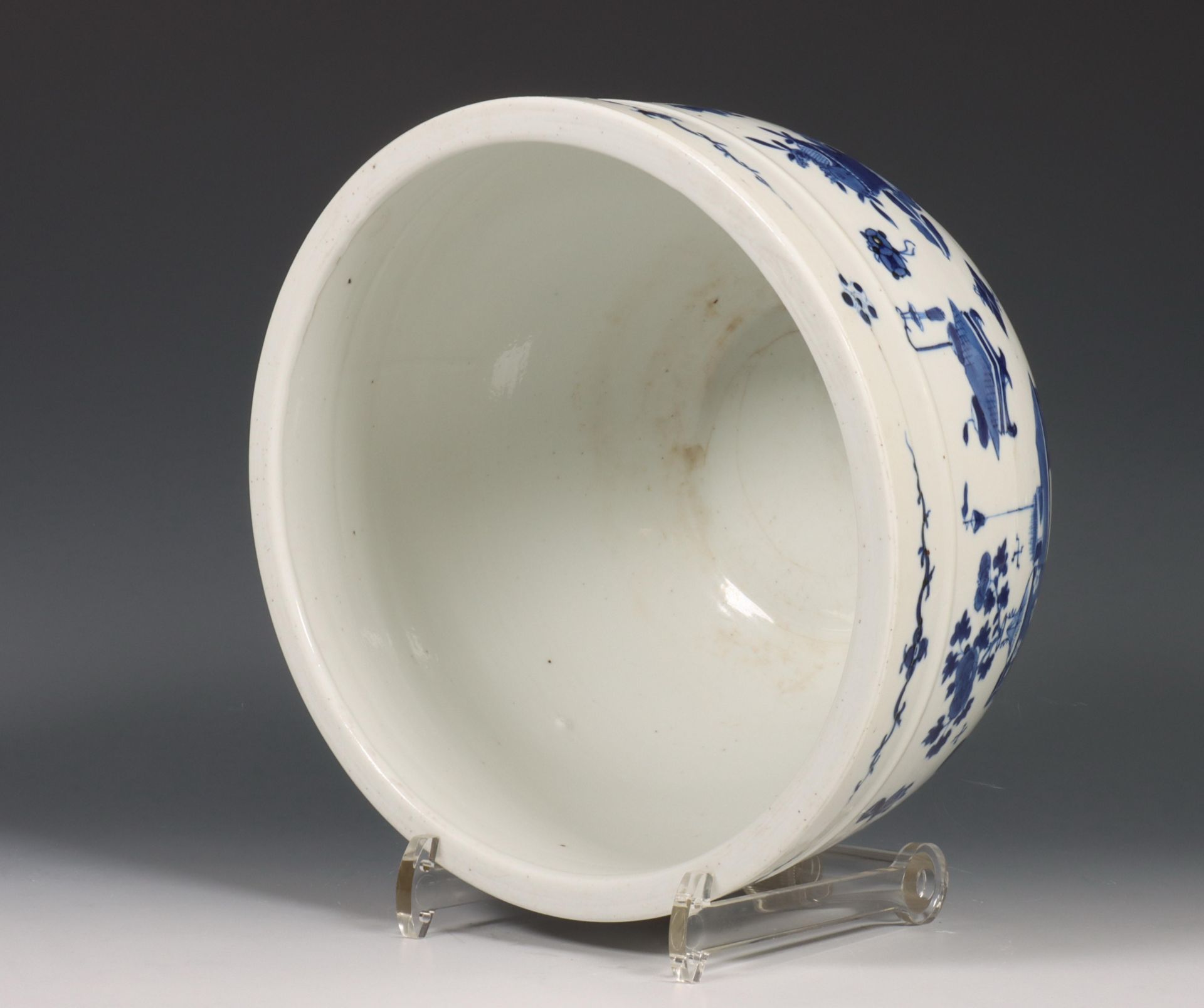 China, blauw-wit porseleinen wierookbrander, Kangxi periode (1662-1722), - Bild 10 aus 12