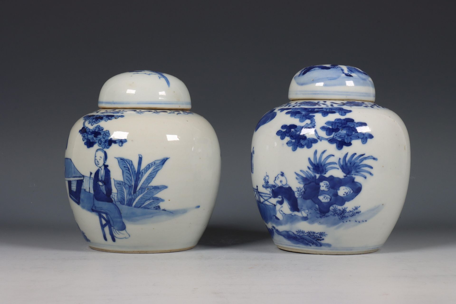 China, twee blauw-wit porseleinen gemberpotten, 19e/ 20e eeuw, - Bild 3 aus 6