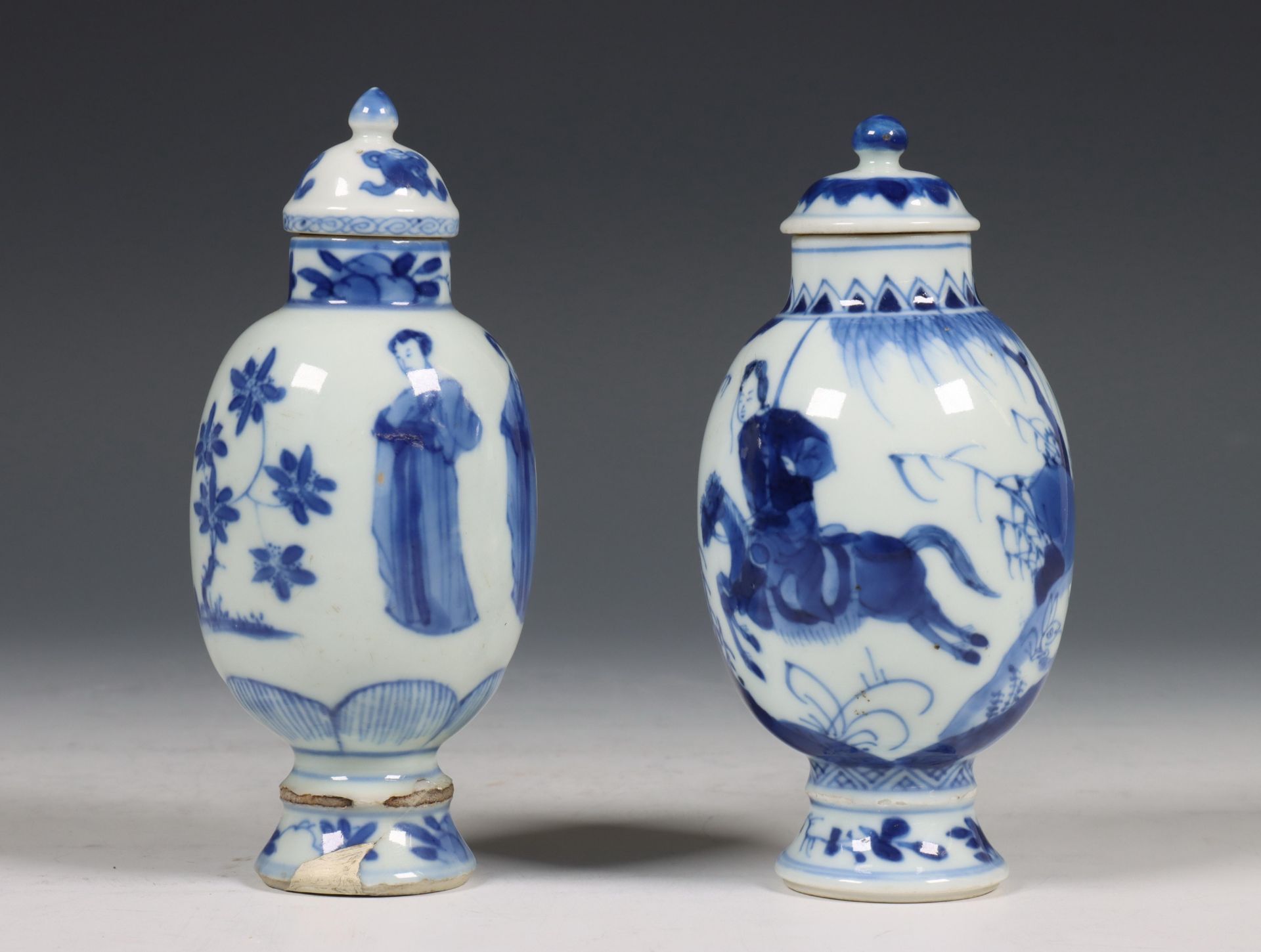 China, twee blauw-wit porseleinen theebusjes, Kangxi periode (1662-1722) en later, - Bild 12 aus 13