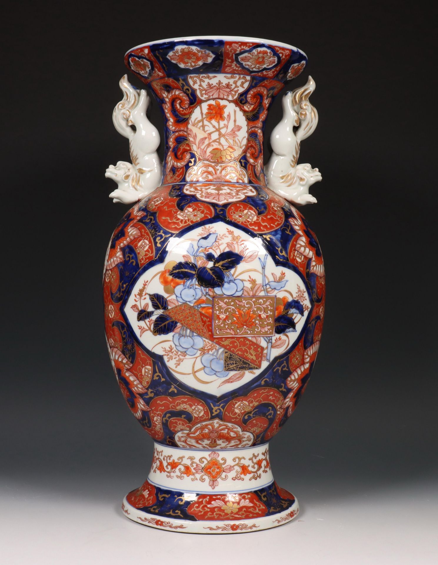 Japan, Imari porseleinen vaas, Meiji periode (1868-1912),