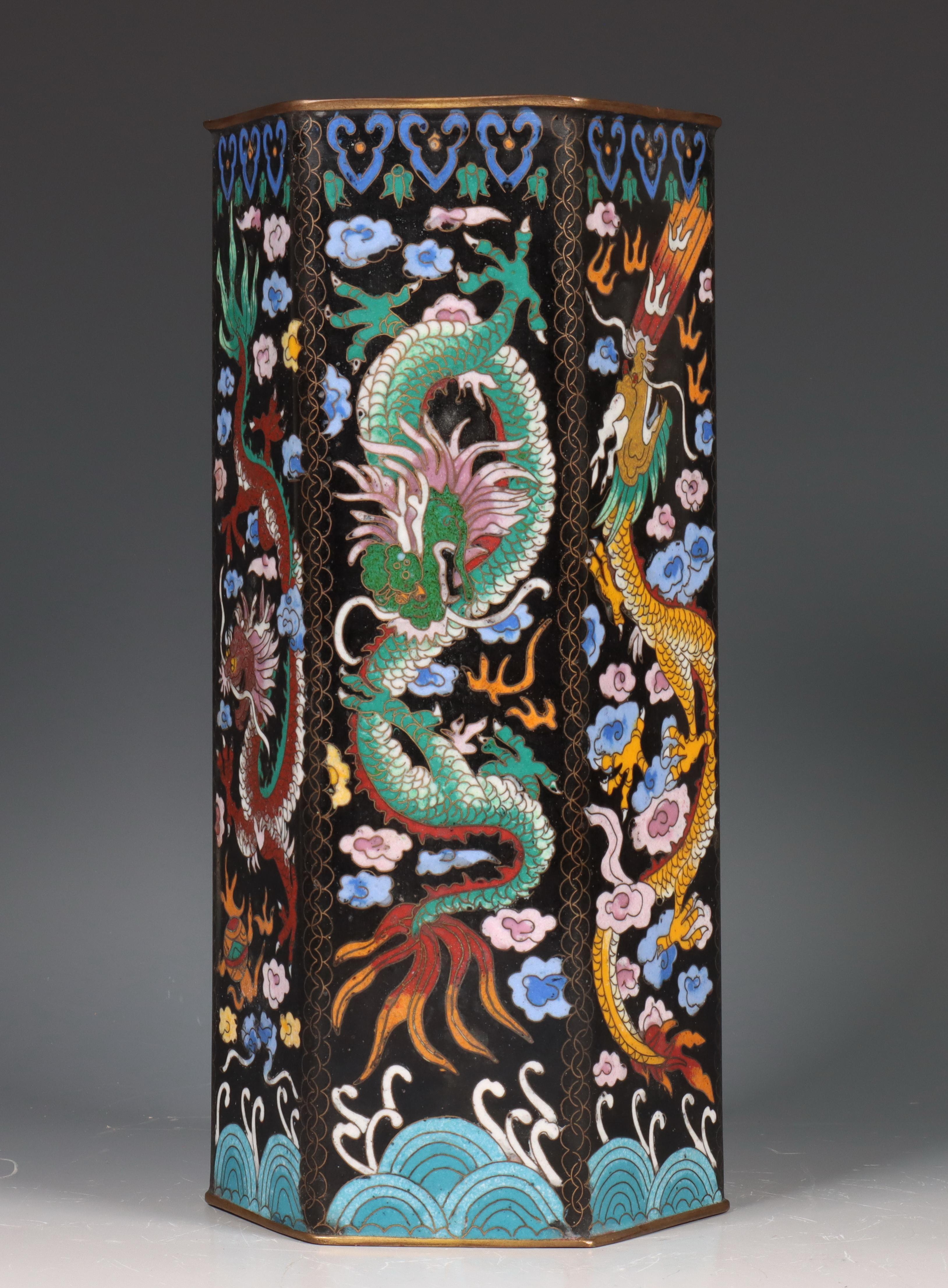 China, cloisonné emaille zeskantige 'draken' vaas, ca. 1900, - Image 5 of 7