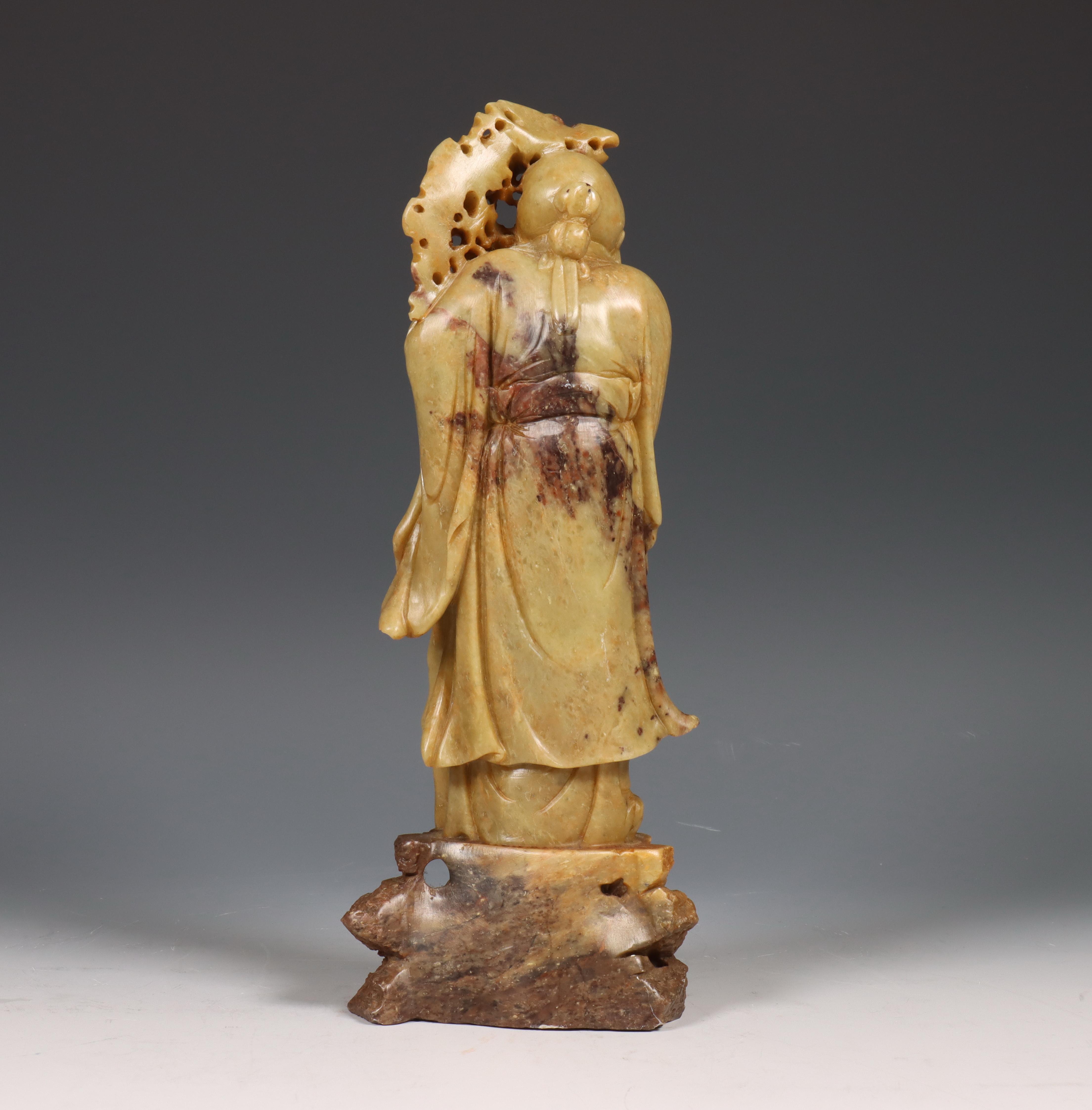 China, spekstenen figuur van Shoulao, 19e/20e eeuw, - Image 3 of 5