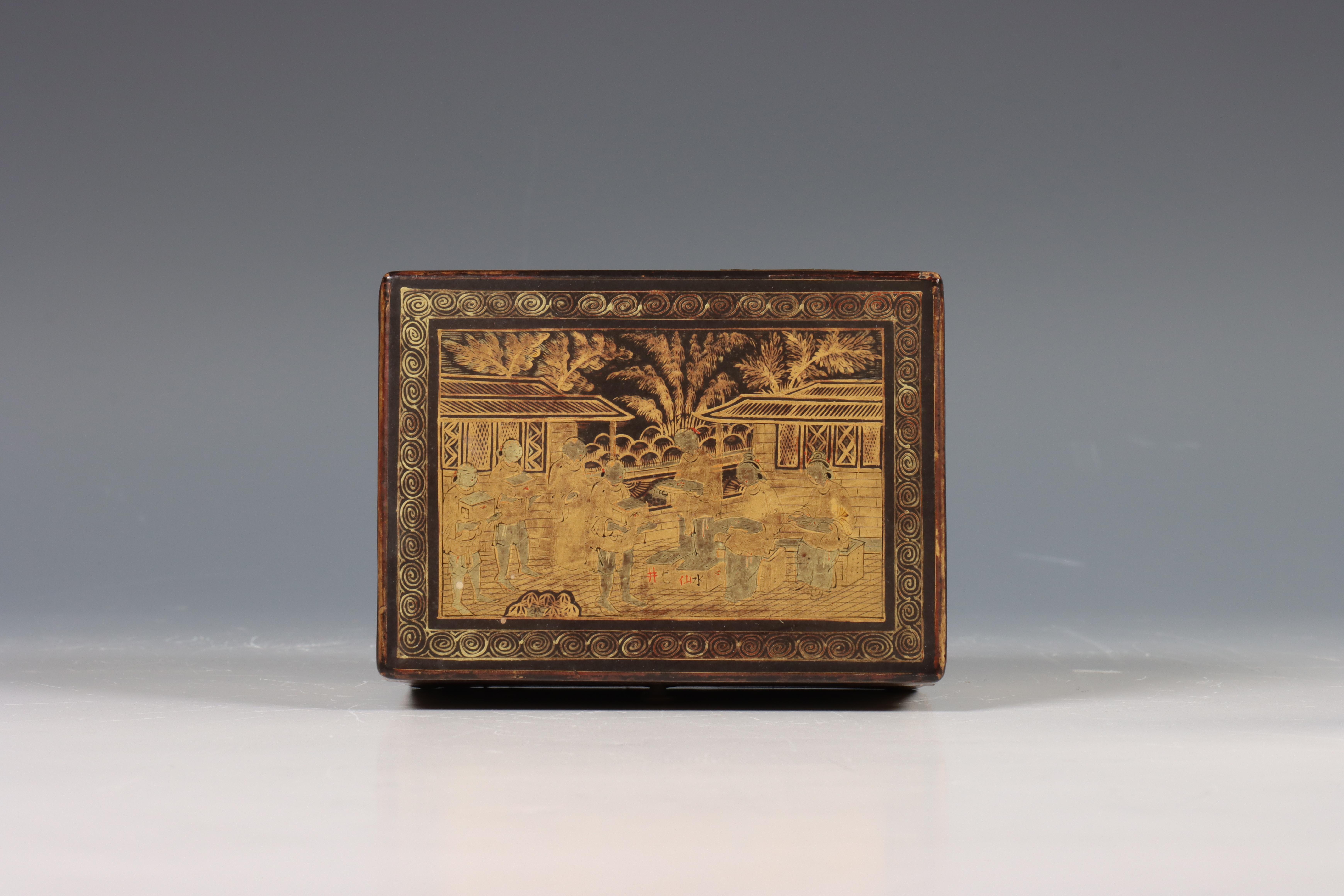 China, export zwart- en goud gelakt doosje, 19e eeuw, - Image 2 of 8
