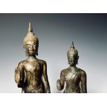 Thailand, twee Ayutthaya bronzen figuren van Boeddha, circa 16e eeuw,