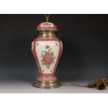 Frankrijk, Samson, porseleinen dekselvaas als lampvoet, laat 19e eeuw,