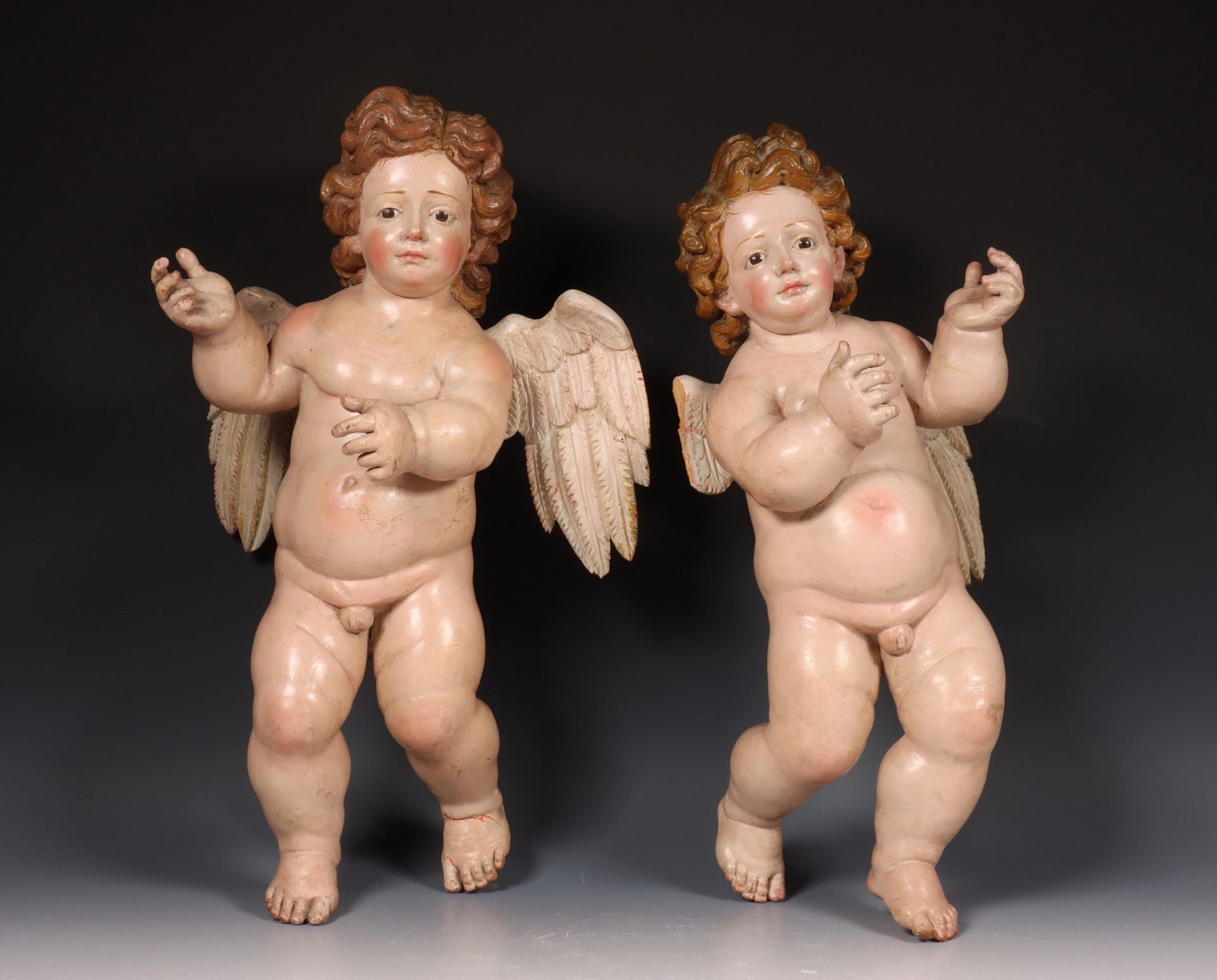 Italië, paar gestoken houten en polychroom geschilderde putto, Barok, 18e eeuw. - Bild 2 aus 3