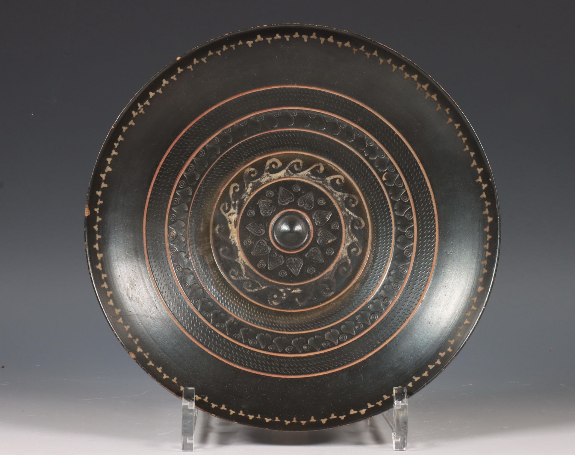 Apulia, earthenware dish, ca. 300 BC.,