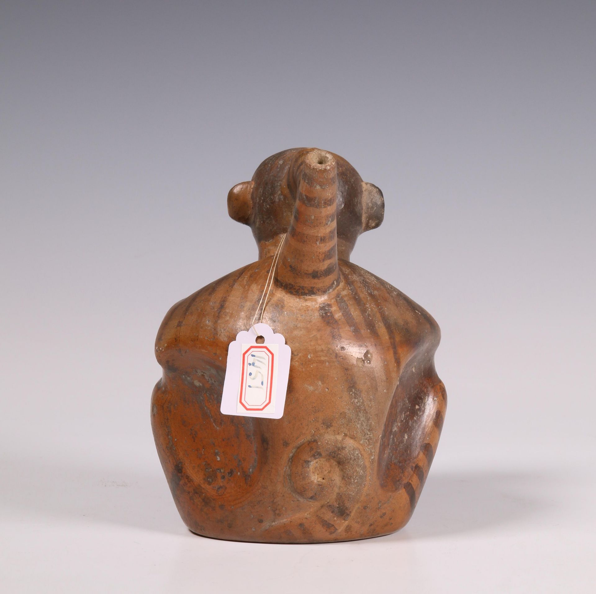 Peru, earthenware spout vessle-flute, Viru culture, ca. 400-600 AD; - Bild 5 aus 6