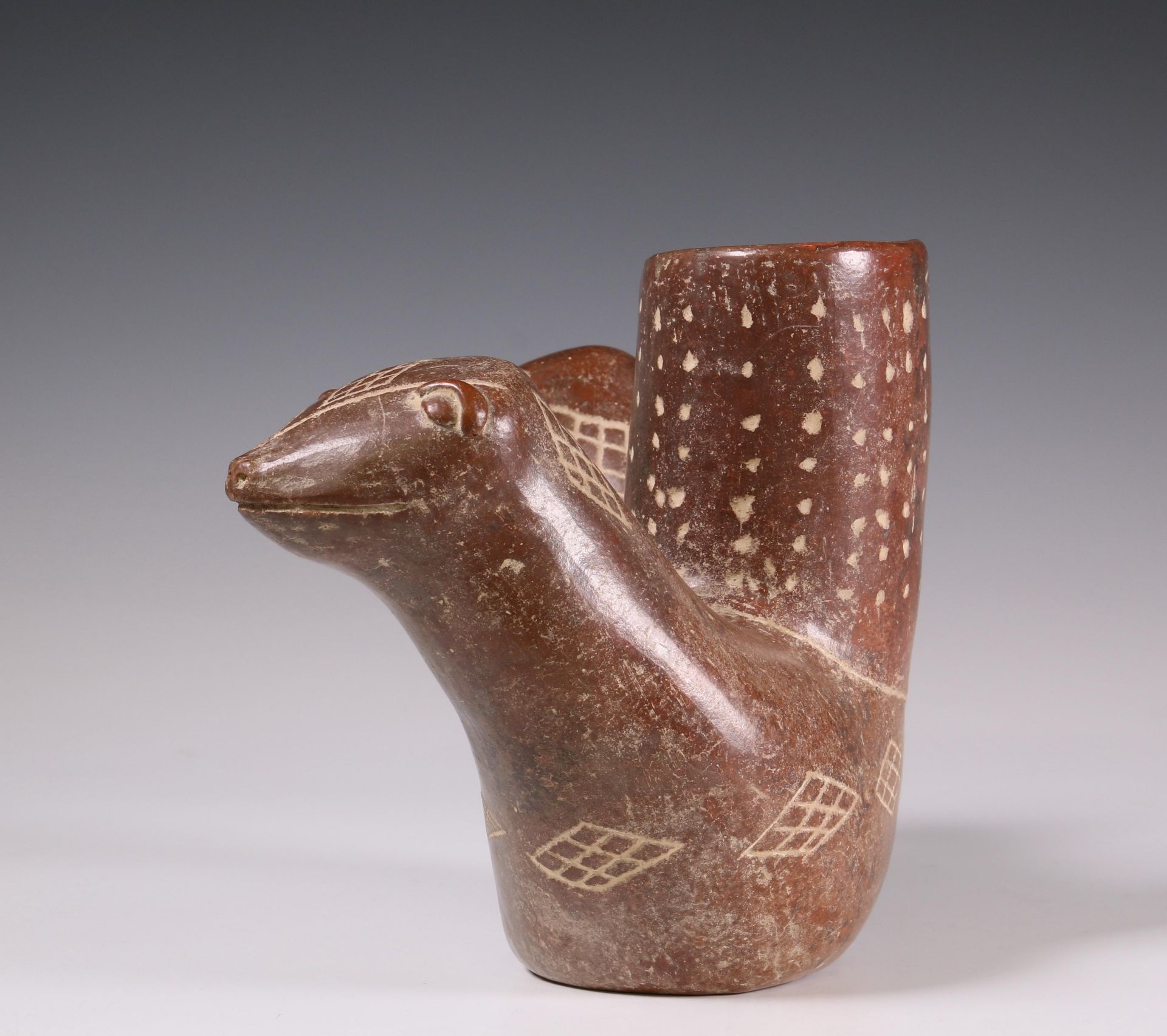 Colima, terracotta pot on three legs and a pot with a handle, possibly Aztek. - Image 2 of 13