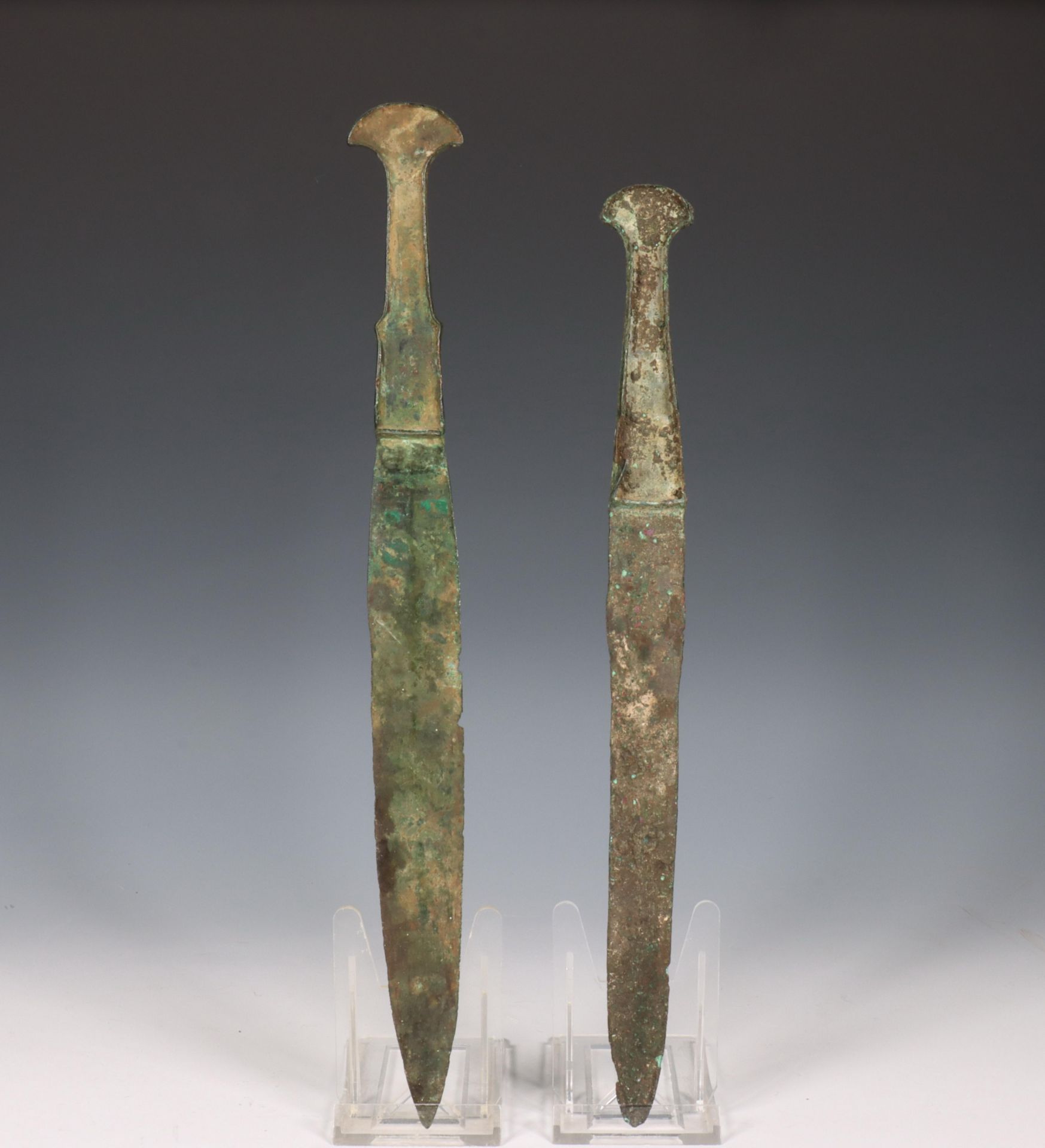 Luristan, two bronze ceremonial daggers, ca. 800 BC. - Image 2 of 2