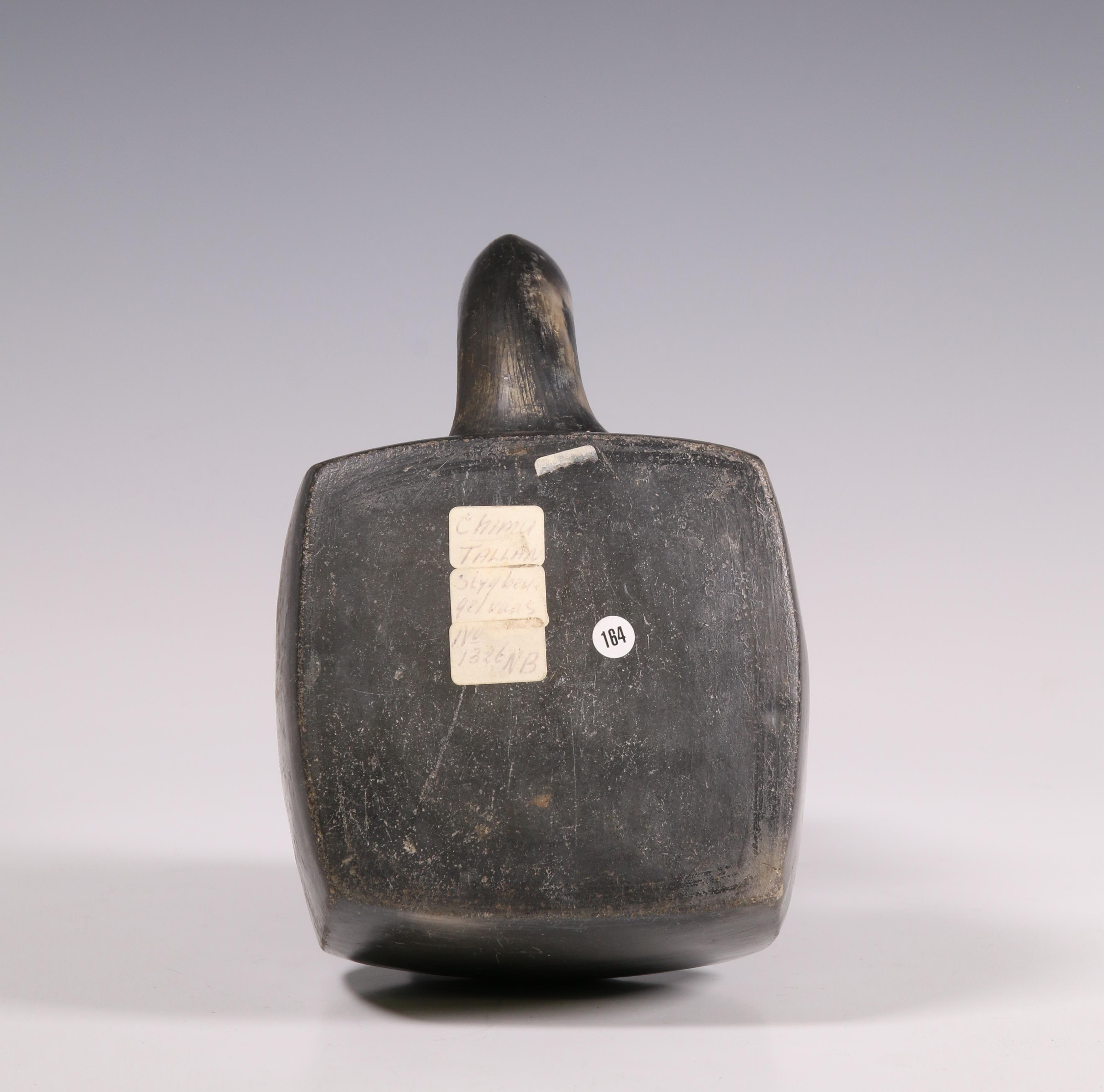 Peru, Chimu, black earthenware stirrup-spout vessel, 800-1200 AD - Image 2 of 6