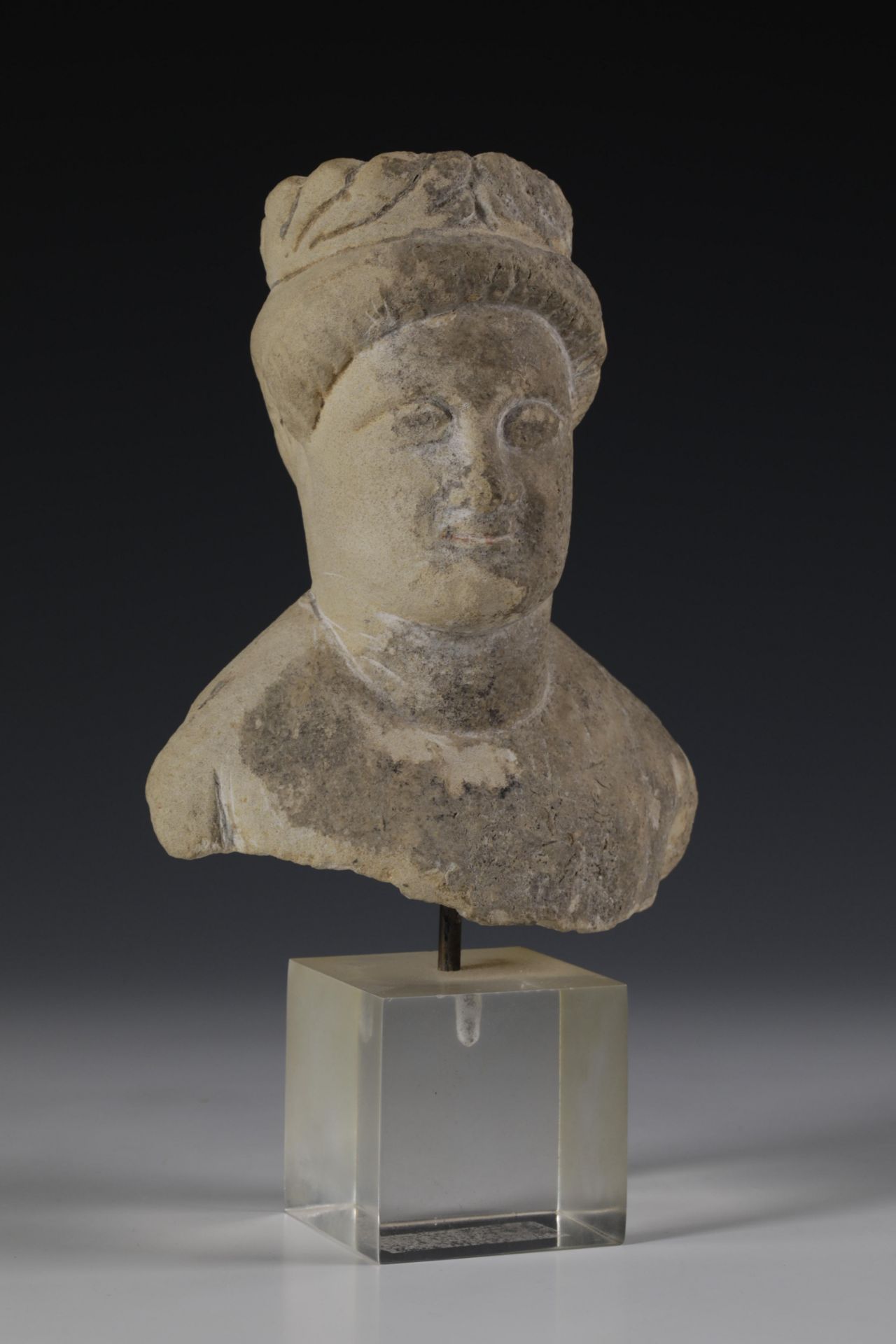 Cyprus, limestone head of a young man, ca. 5th Century BC., - Bild 2 aus 6