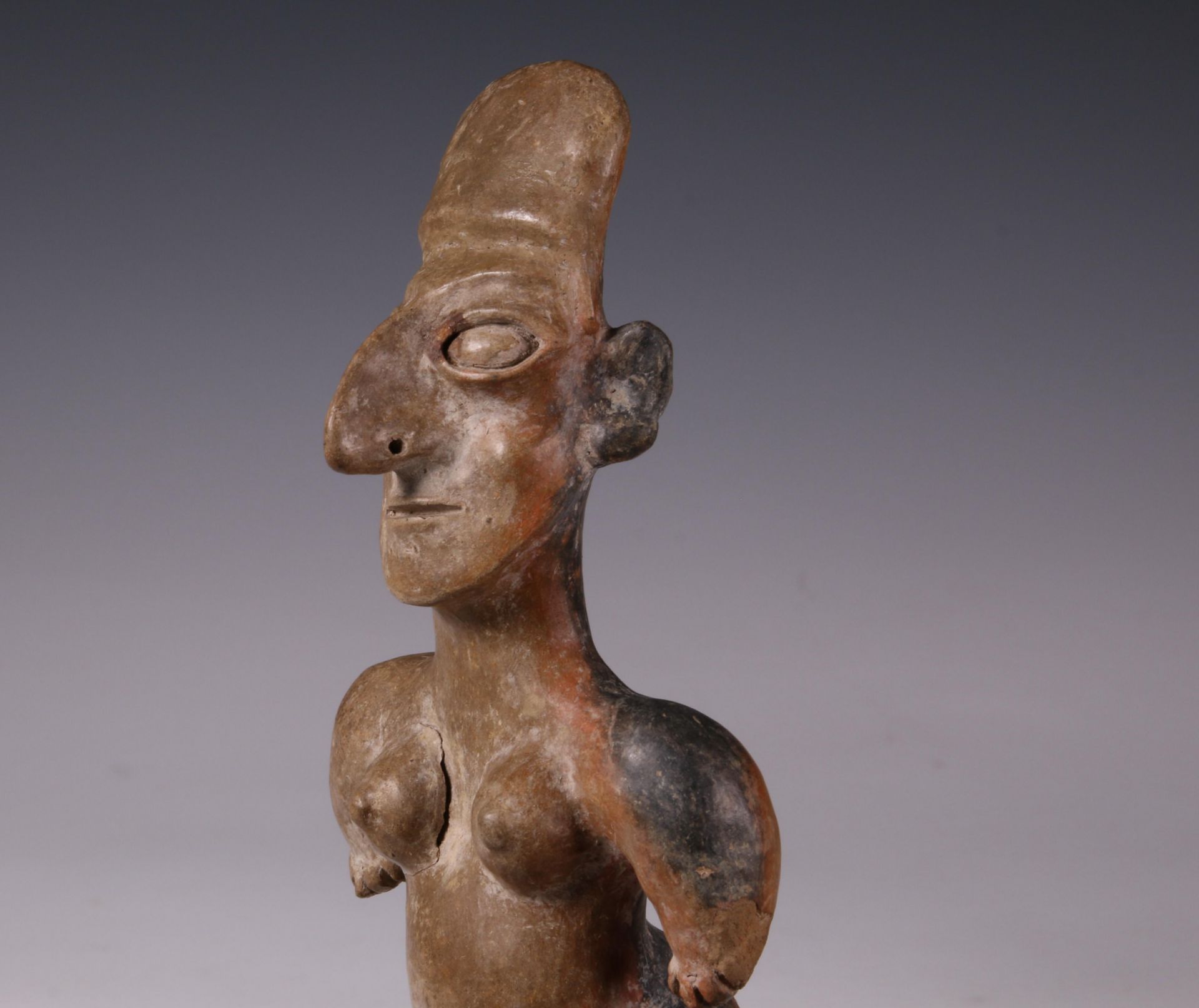 Mexico, Jalisco, standing female figure, possibly 100 BC- 250 AD; - Bild 4 aus 13