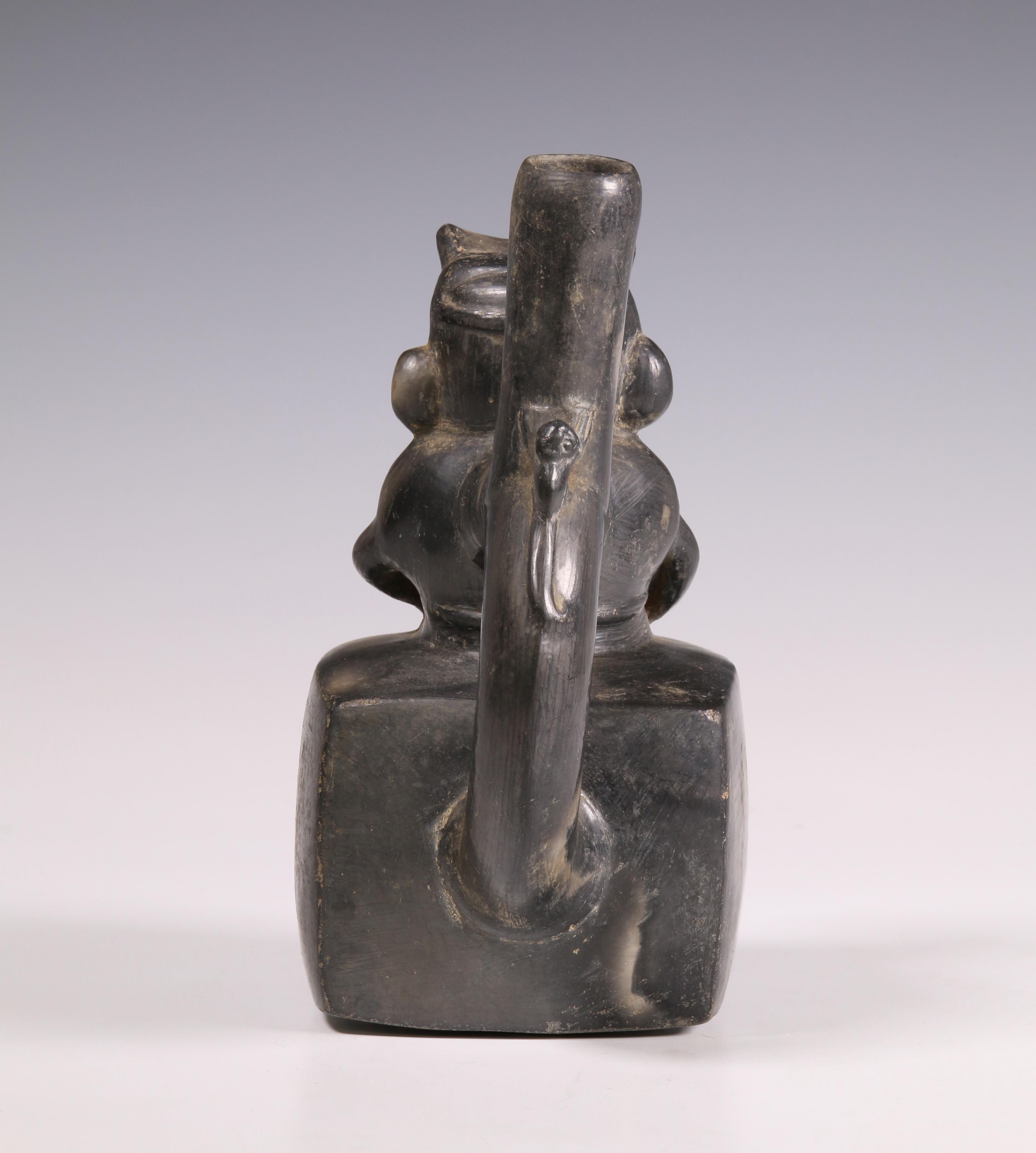 Peru, Chimu, black earthenware stirrup-spout vessel, 800-1200 AD - Image 6 of 6