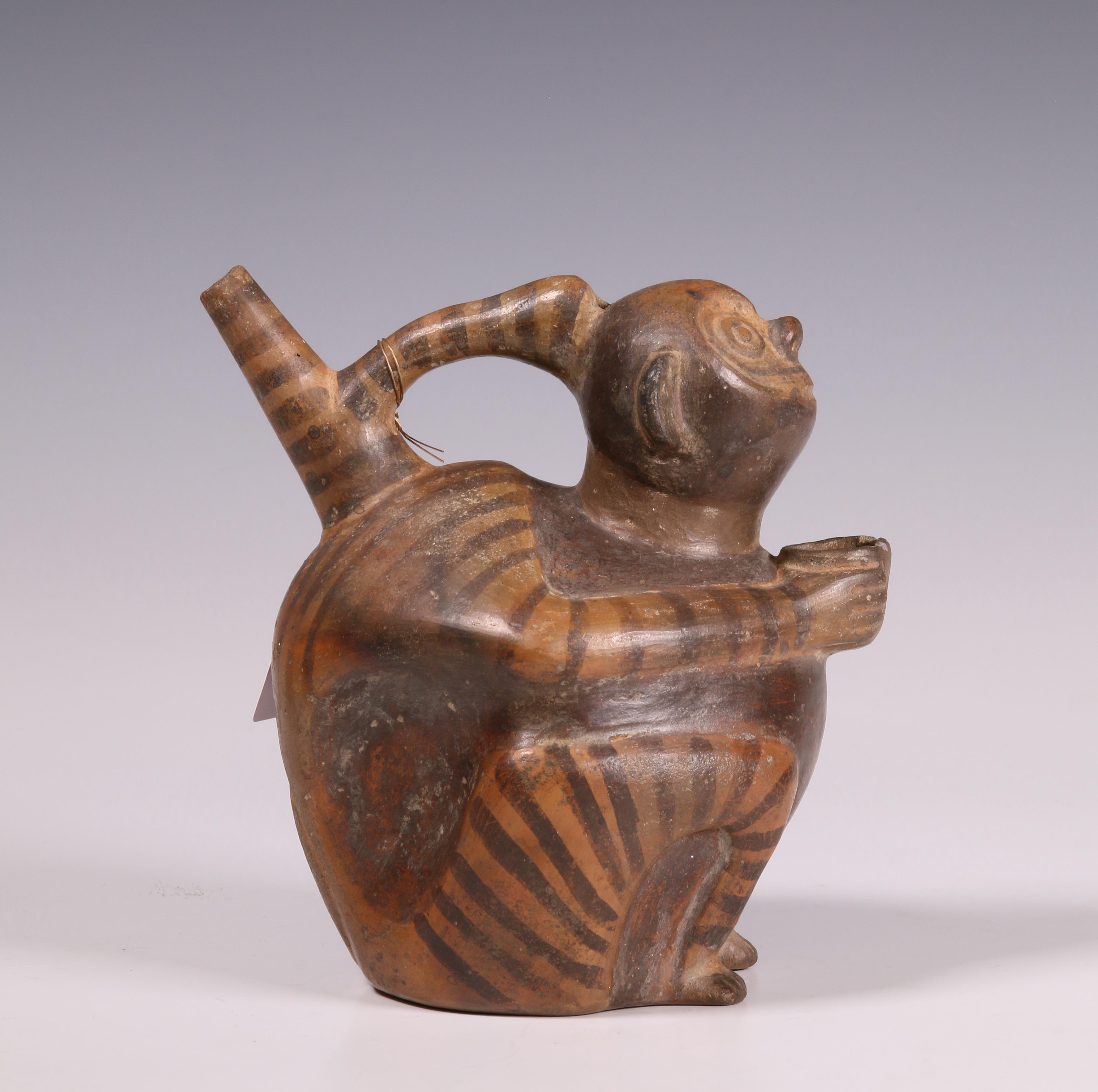 Peru, earthenware spout vessle-flute, Viru culture, ca. 400-600 AD; - Image 4 of 6